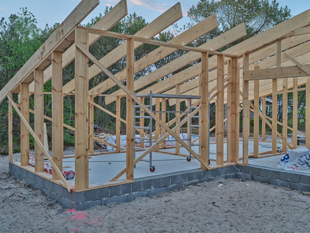 建造木屋的完整步骤指南：从规划到装修