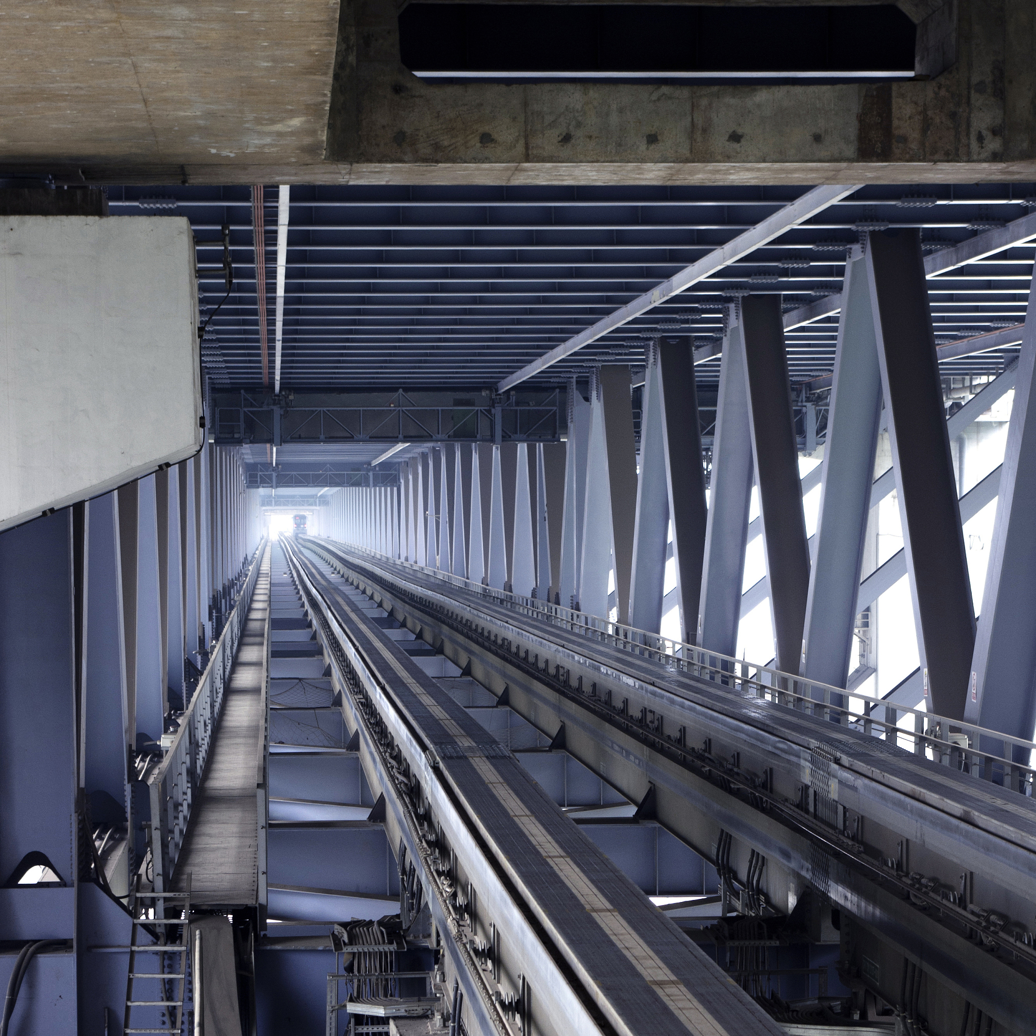 重庆轻轨学校地址：南岸区南滨西路11号，培养轻轨运营人才的摇篮