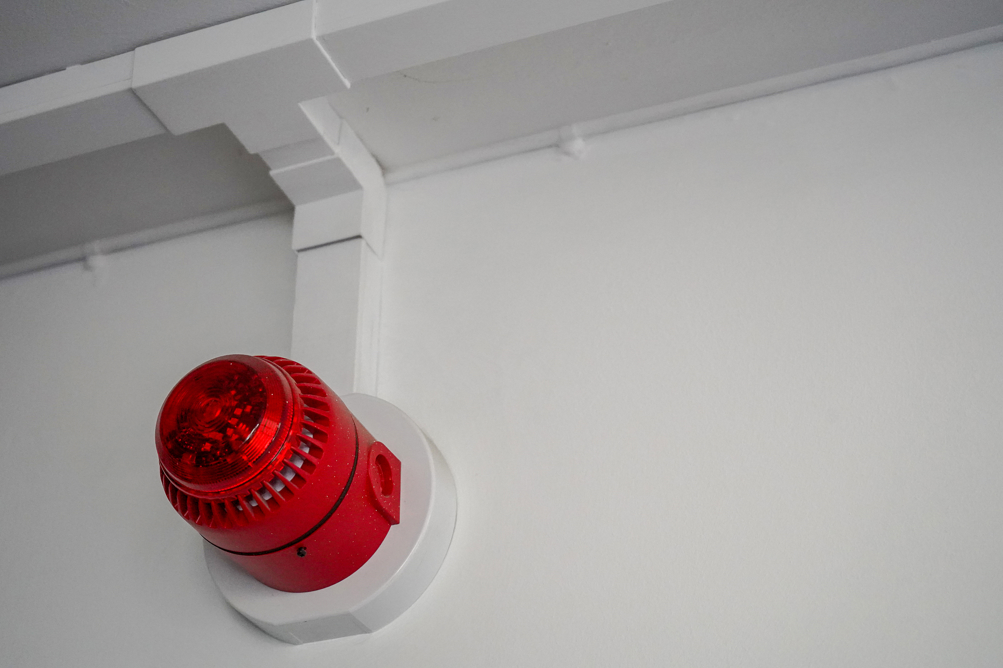 防爆应急灯维修指南：定期检查及常见故障处理