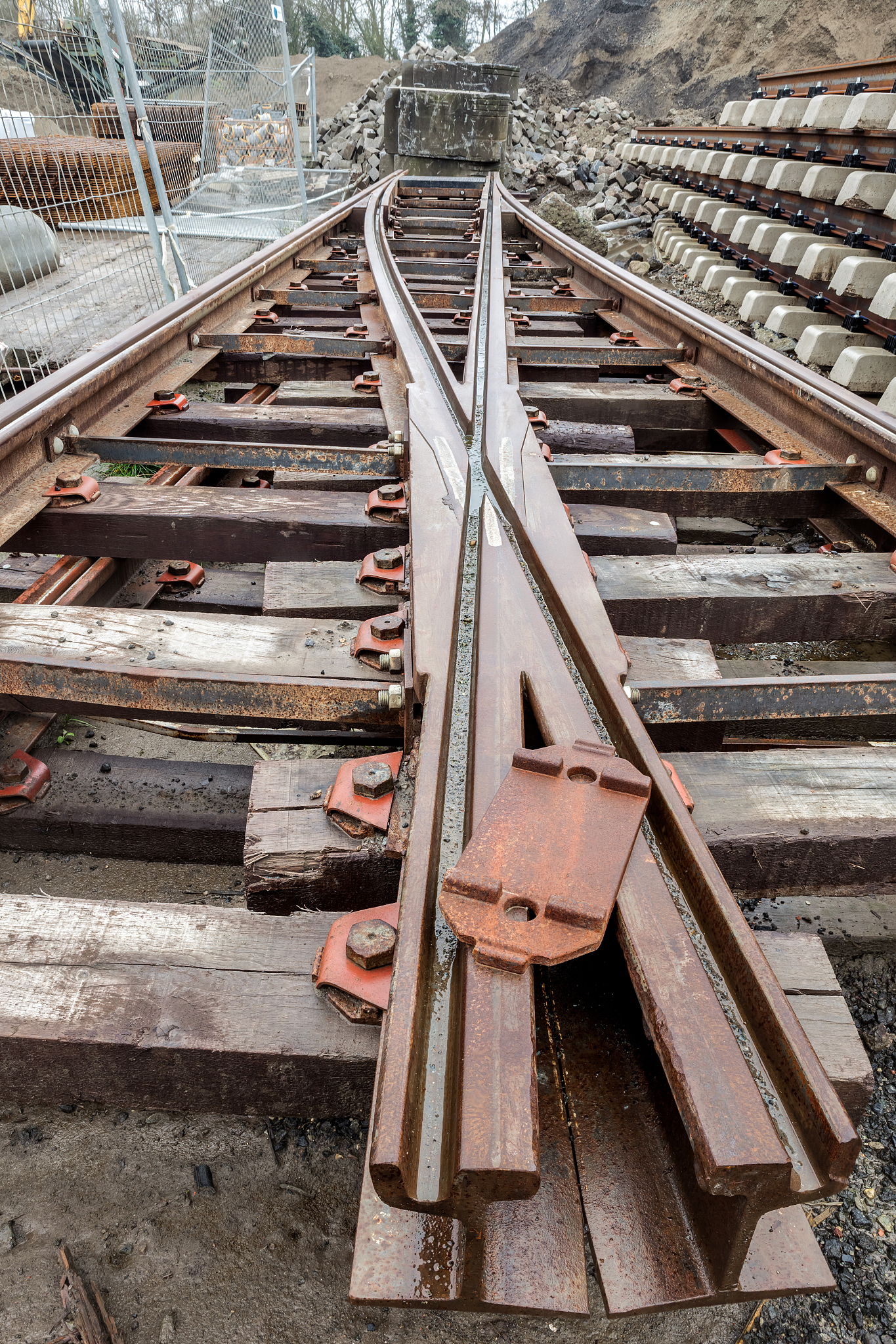 贵阳铁路工程学校一般有哪些专业数控技术应用专业好学吗