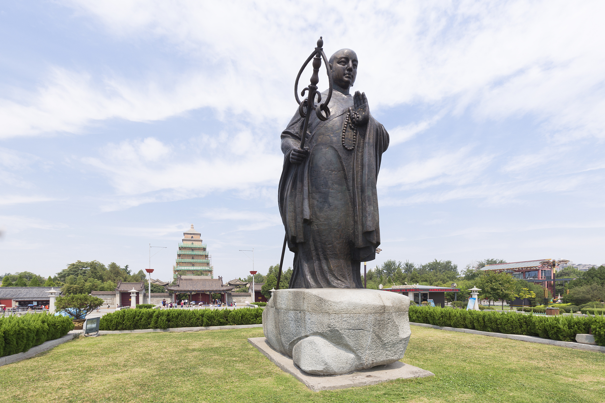 中国西安大雁塔,玄藏法师雕塑