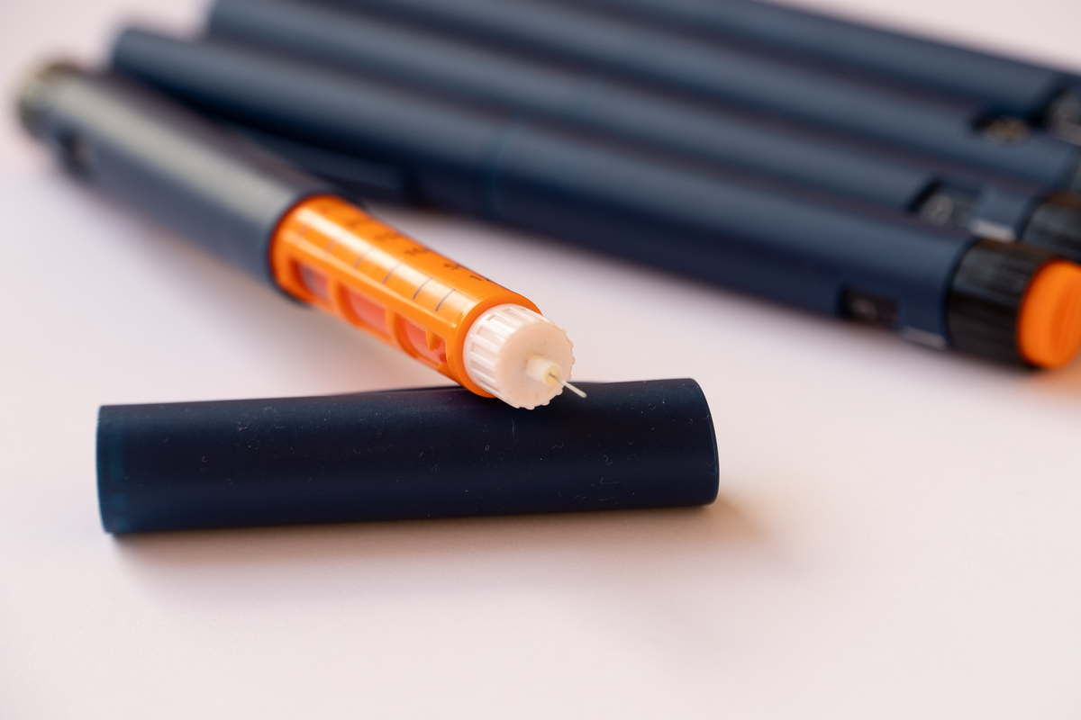 水笔笔芯和中性笔笔芯写起来有什么区别