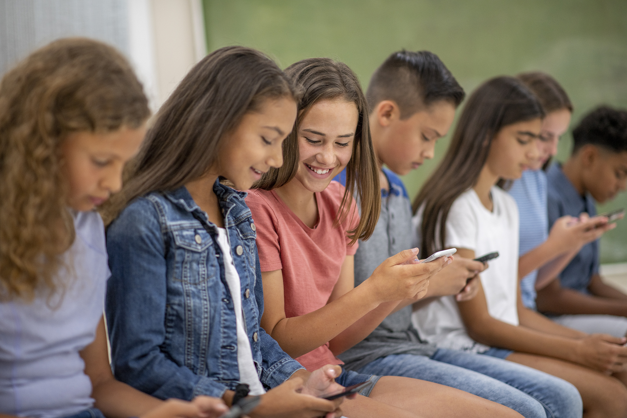 美国青少年对电子产品使用有没有过度的情况？