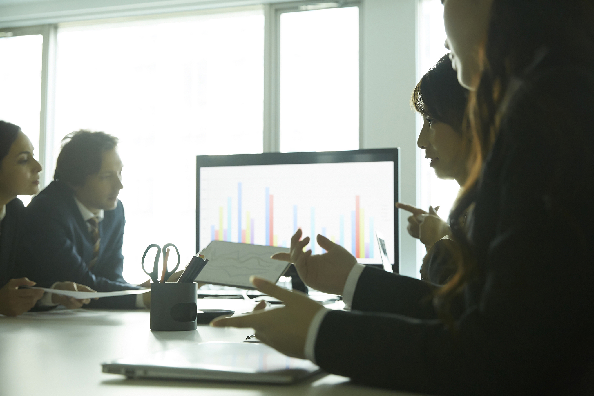 财务实习生面试问题：如何处理出纳拖延资料？