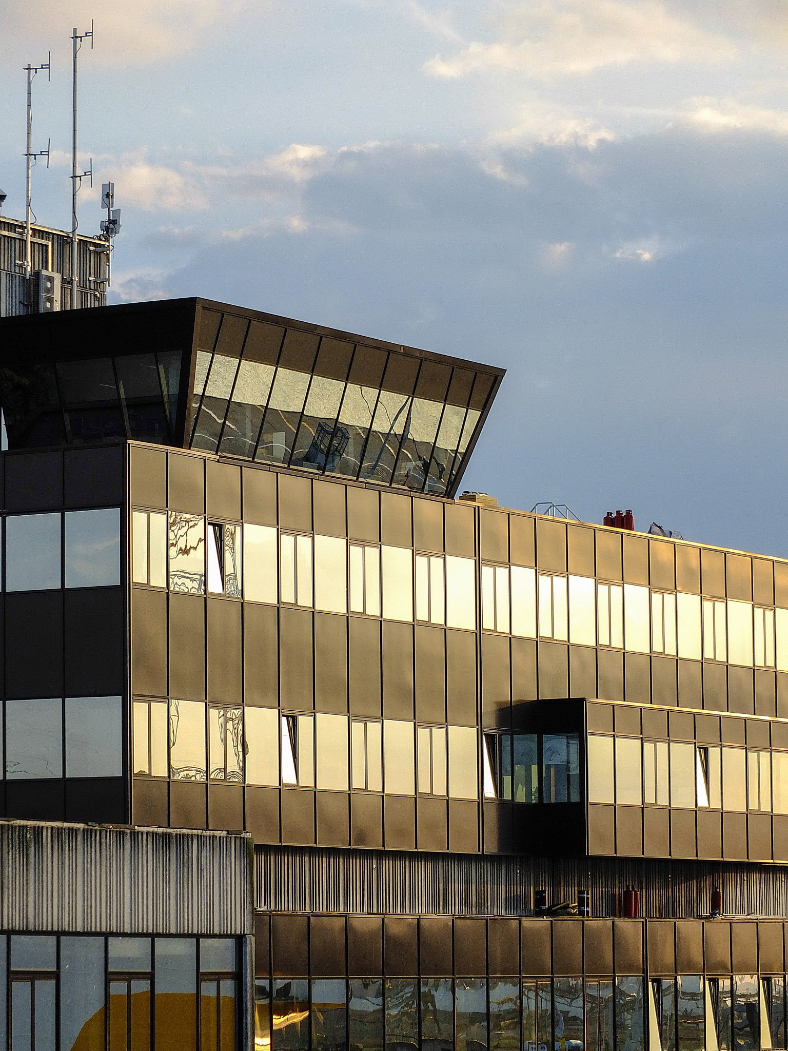 Please make a band 9 answer like a male native English speaker for this part 3 speaking topic What are the benefits of learning paintings for children and Please say this question as a male and Use as