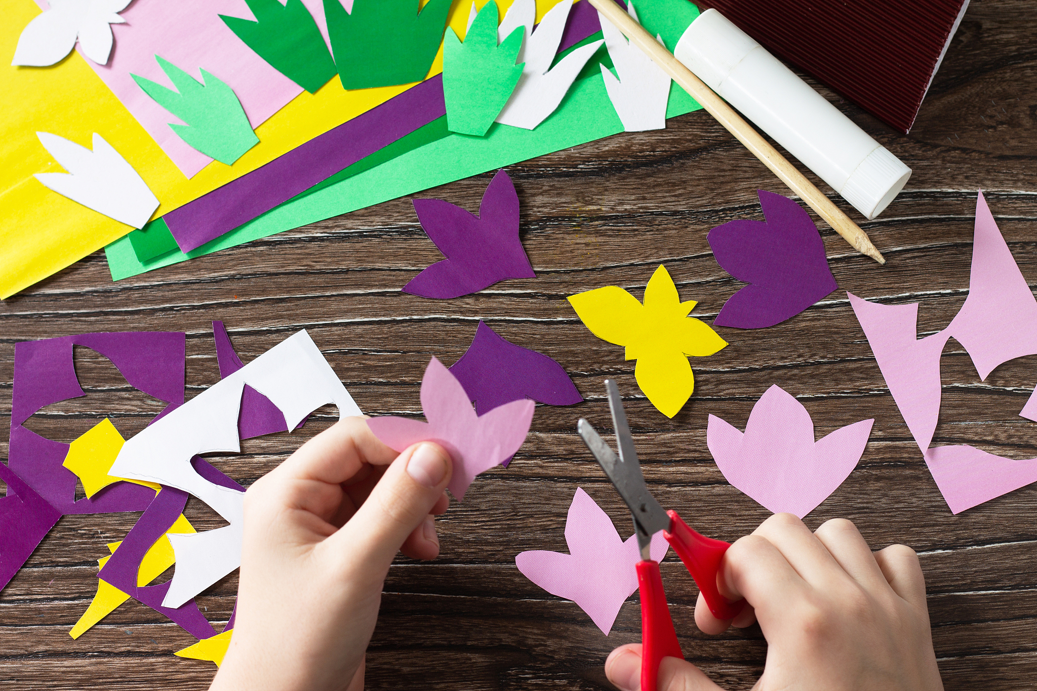 收集落花粘贴成画活动策划案的活动引言