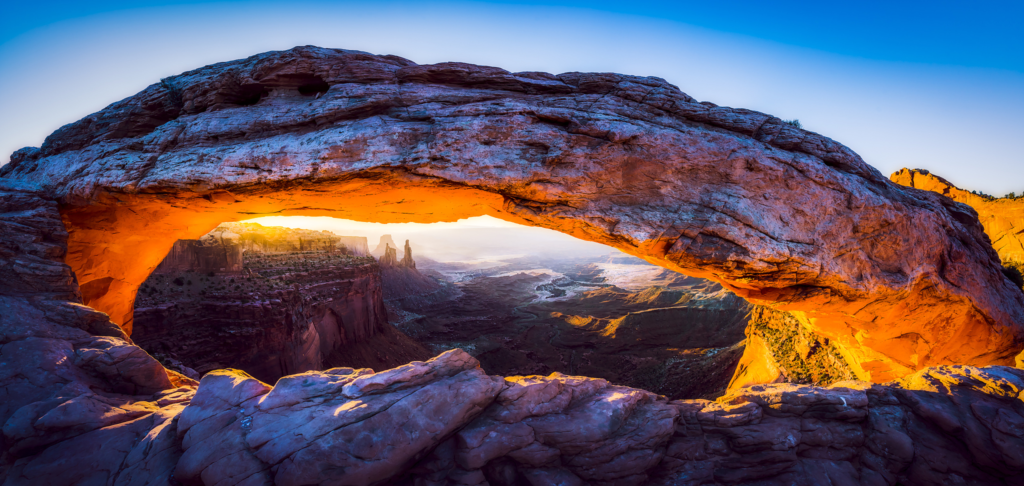 mesa arch,canyonland national park  when sunrise,moab,utah,usa.