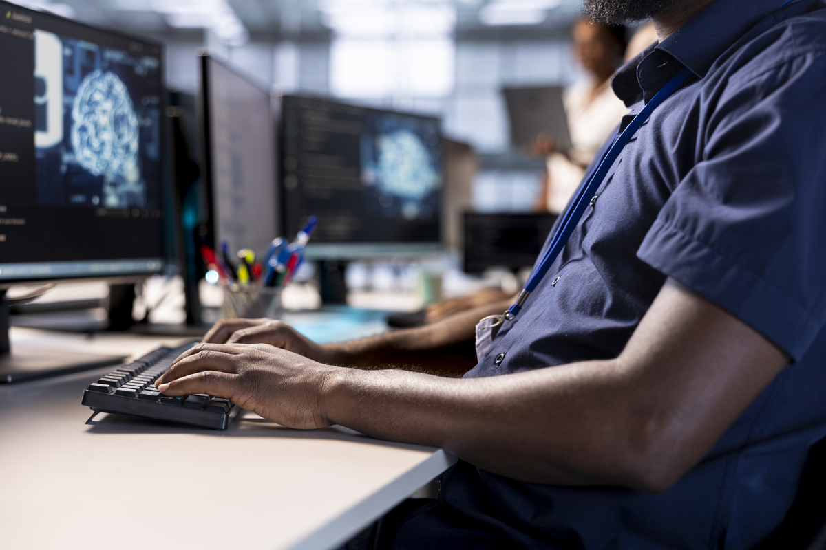 大学生软件开发工程师求职简历 - 扎实技能，丰富经验，高效协作