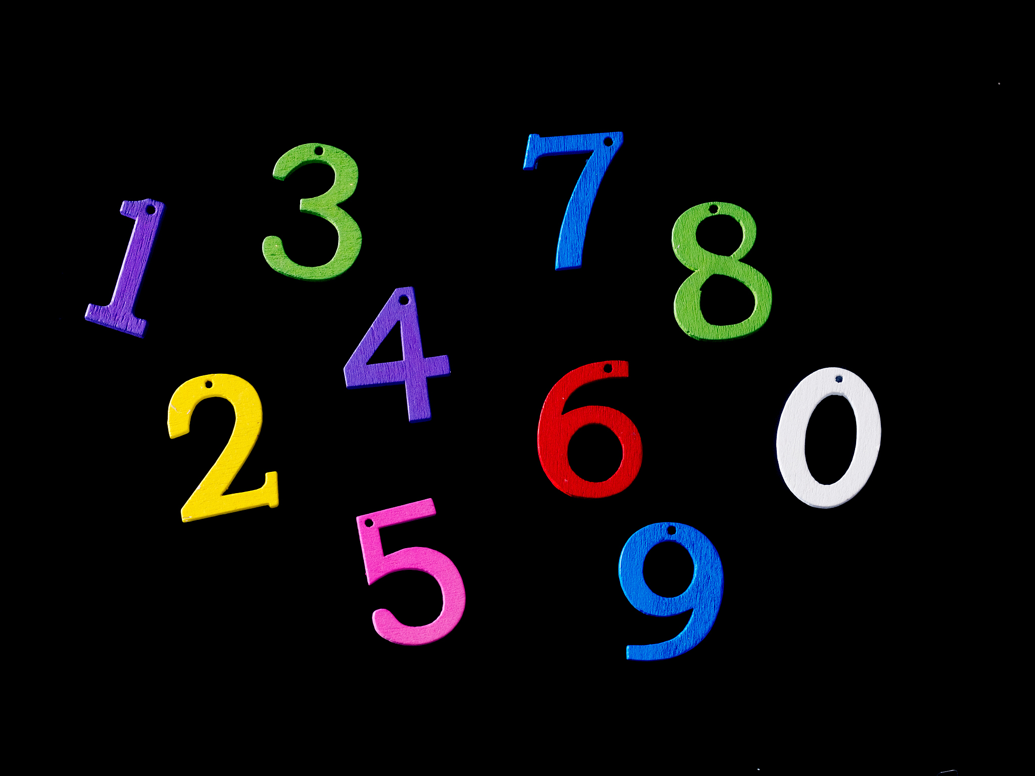 请帮我详细分析以下代码每个模块的运行方式和作用：#includeiostream#includeiomanip#includestring#includefstream#includeiomanipusing namespace std;class kid	private		string name;名字 		int age;年龄 		string gender;性别 		string addres