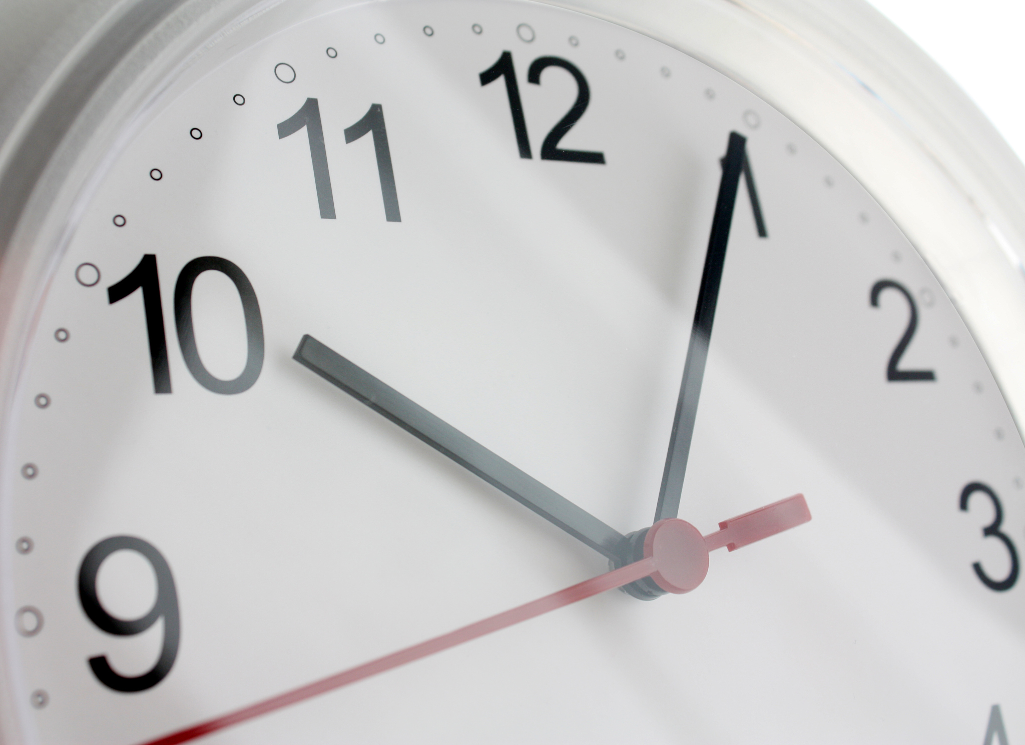 现在是00:03，5分钟后是几点？