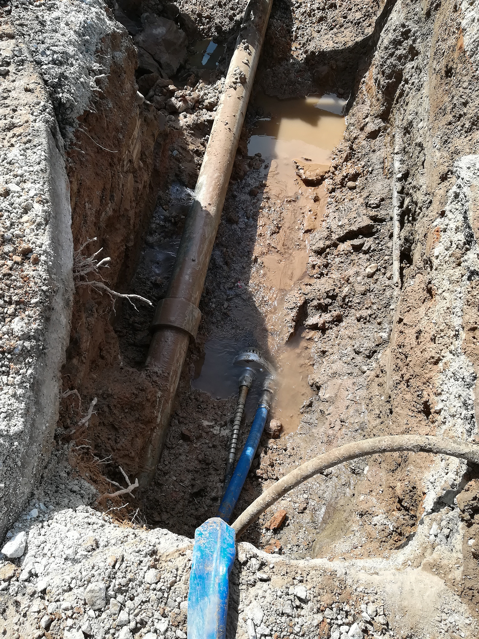 污水维护井接入指南：连接进水管和进水池的步骤与注意事项