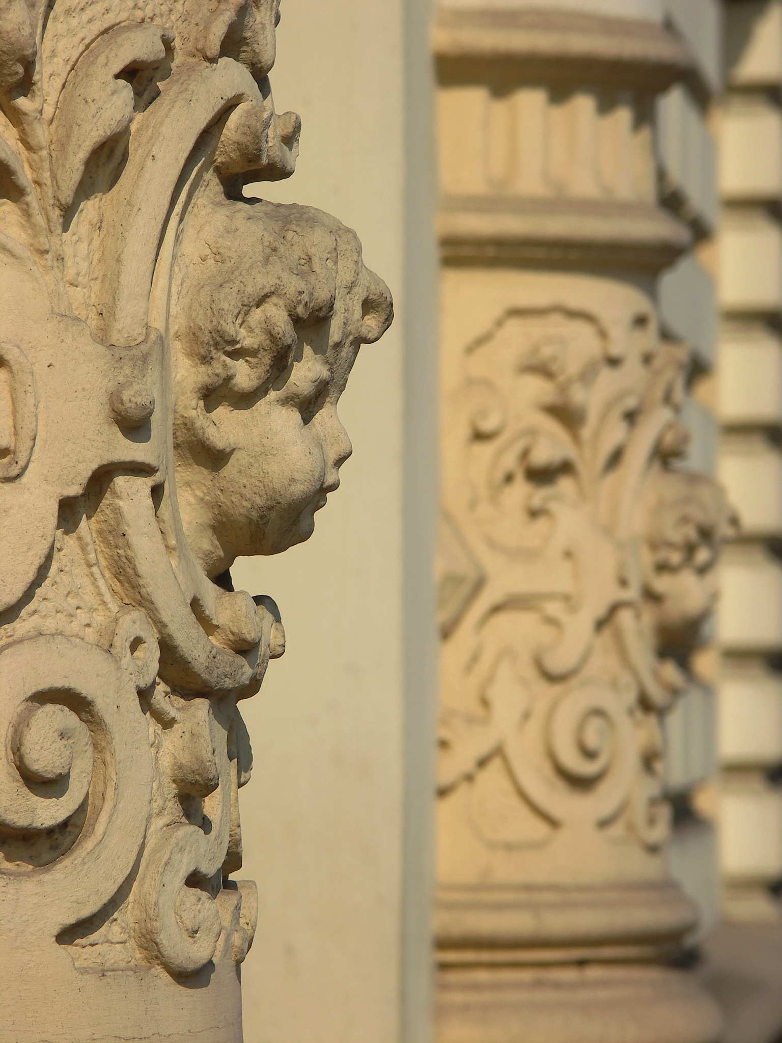 重庆开设建筑装饰专业的中专中职学校有哪些