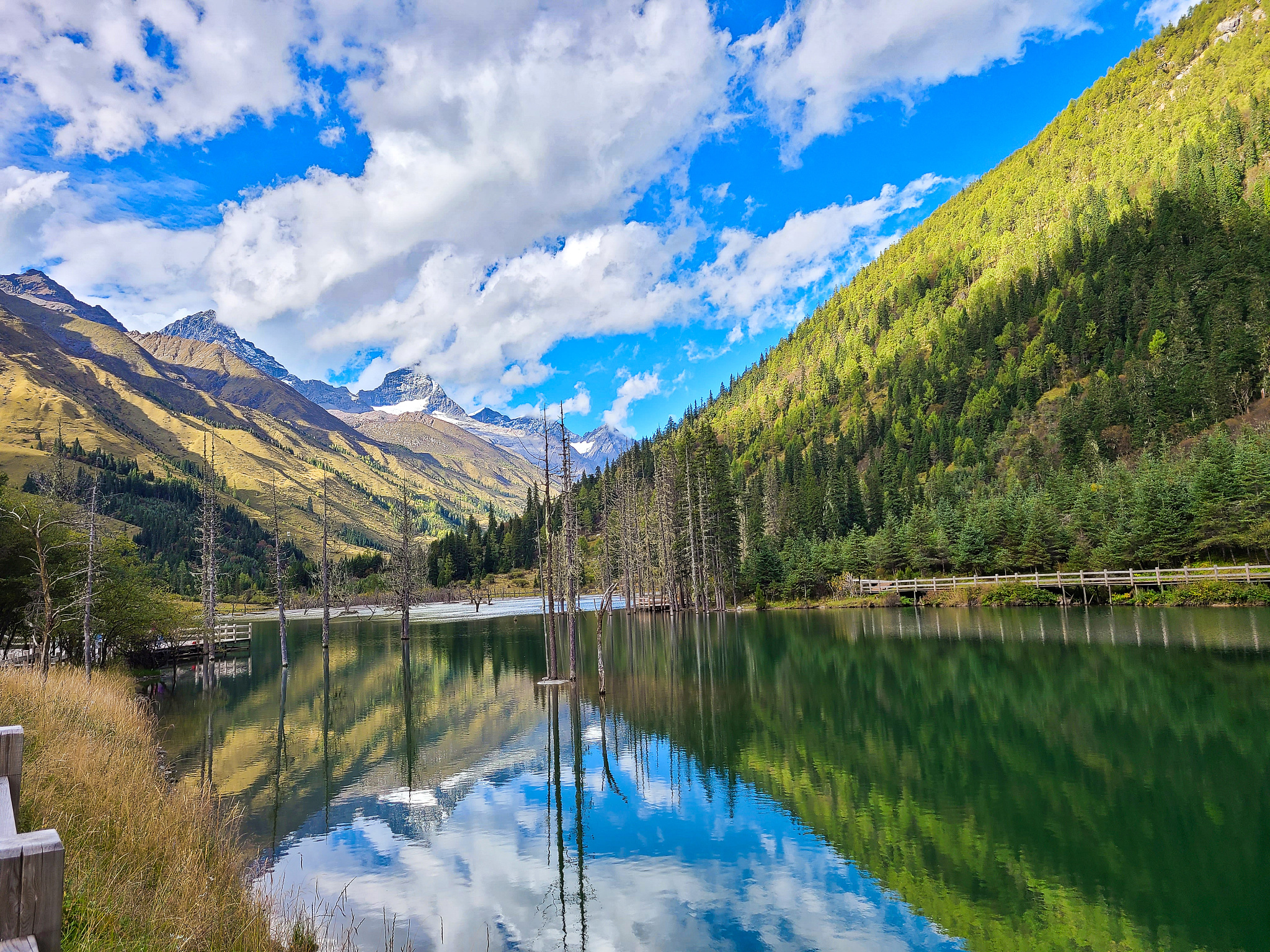 川西十一旅行：感受大自然的魅力，邂逅岁月静好