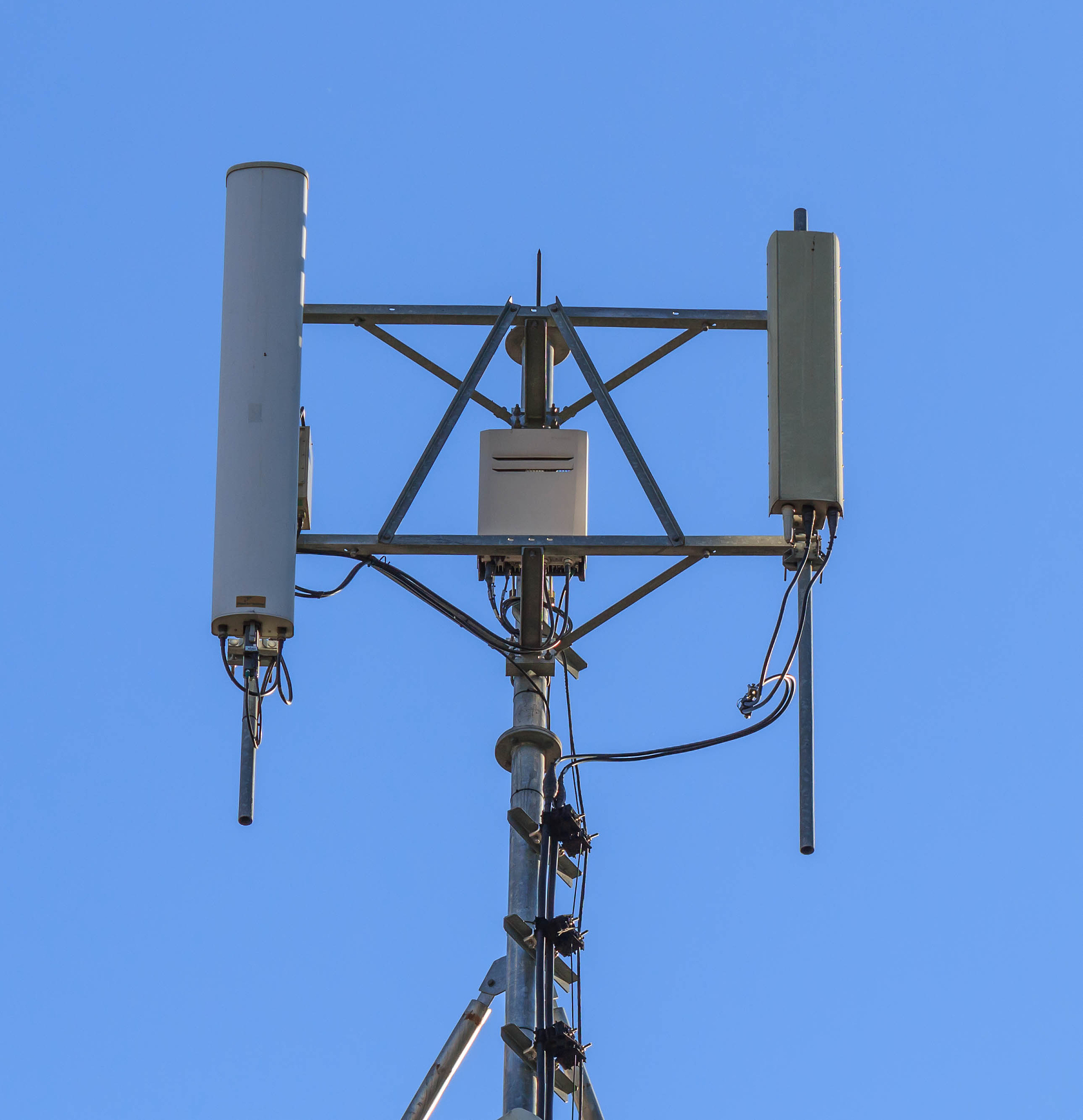 卫星天线极化方向调整方法：机械、电子、转换器、软件 - 详细指南