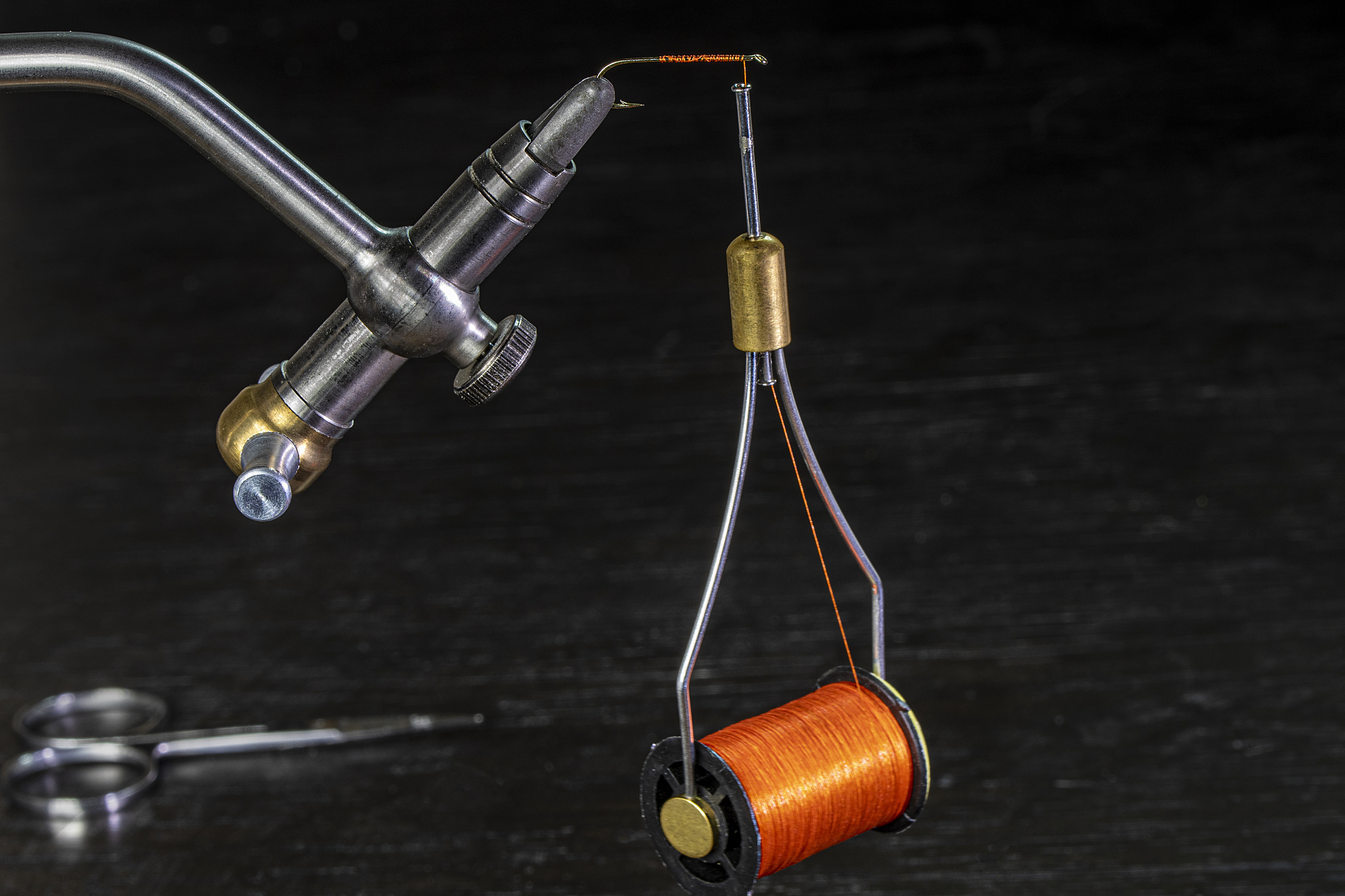 线轴缠线技巧：轻松绕线的完整指南