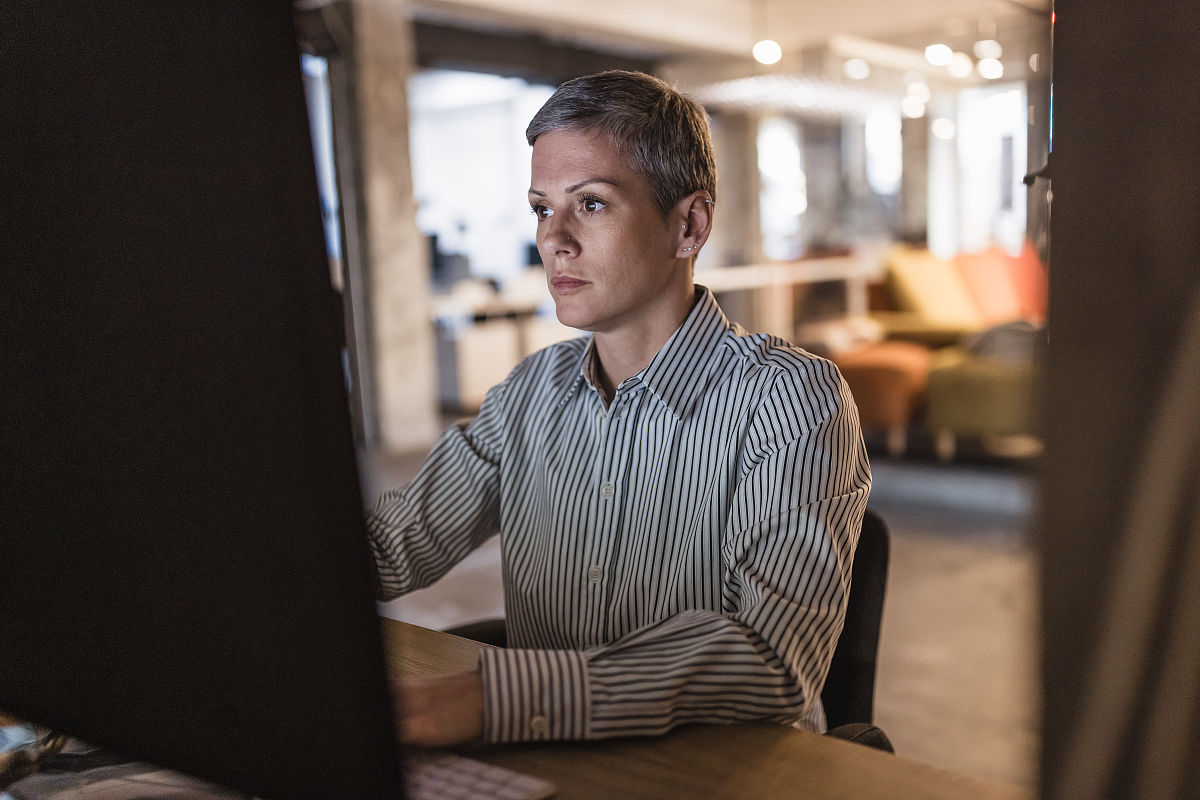 美剧《扪心问诊》Alex案例分析：精神疾病的治疗与克服