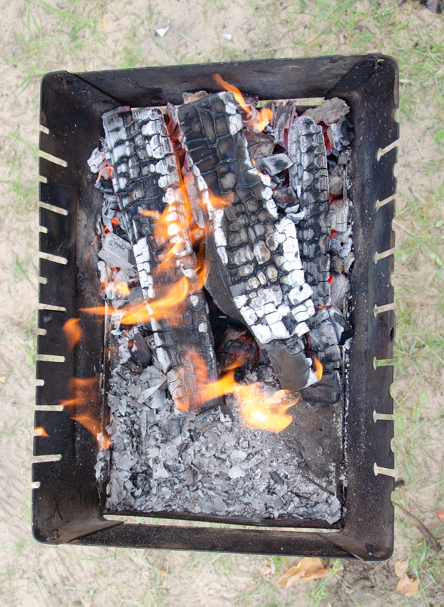 户外烧烤必备工具？