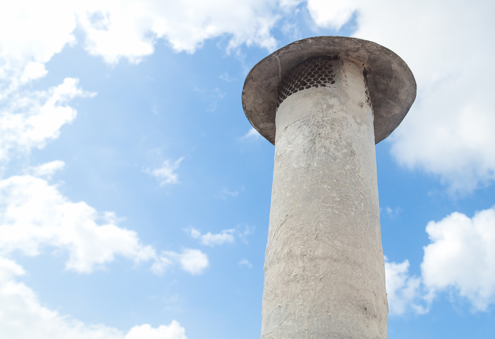 硫酸性烟雾与光化学烟雾：生成机制及区别深度解析