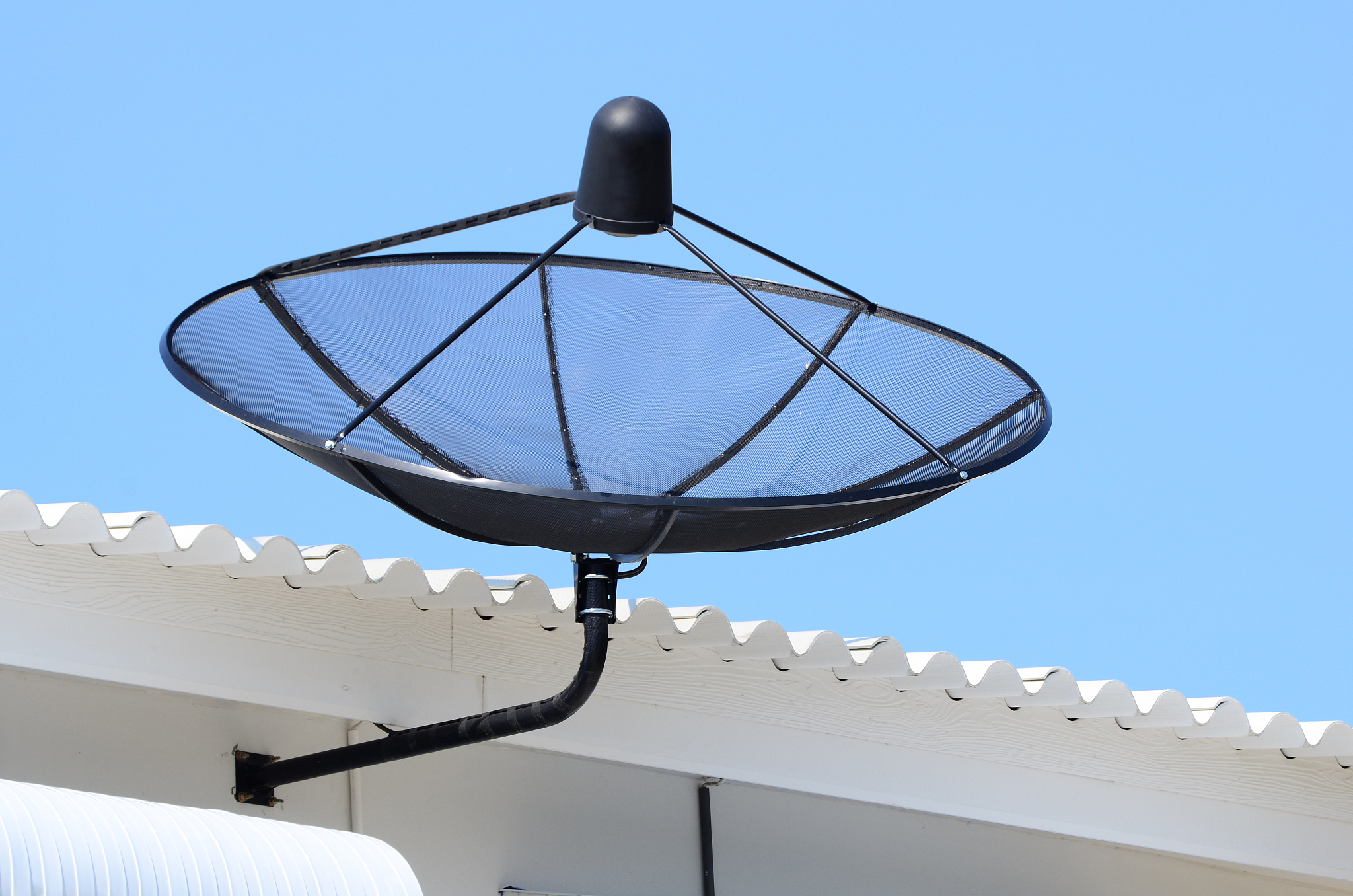 satellite dishes on building for telecommunication