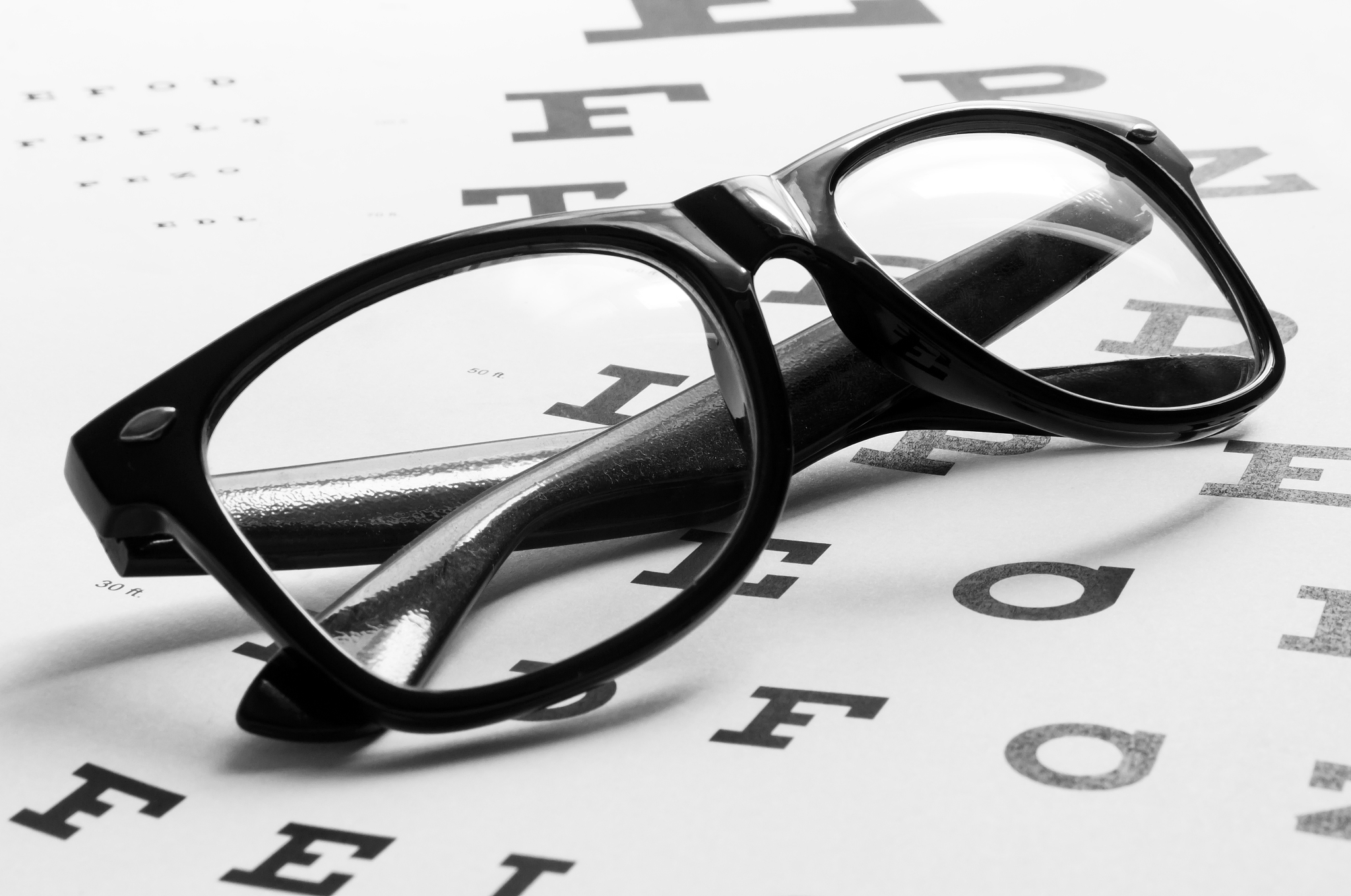 逻辑设备表（LUT）的功能：实现设备独立性