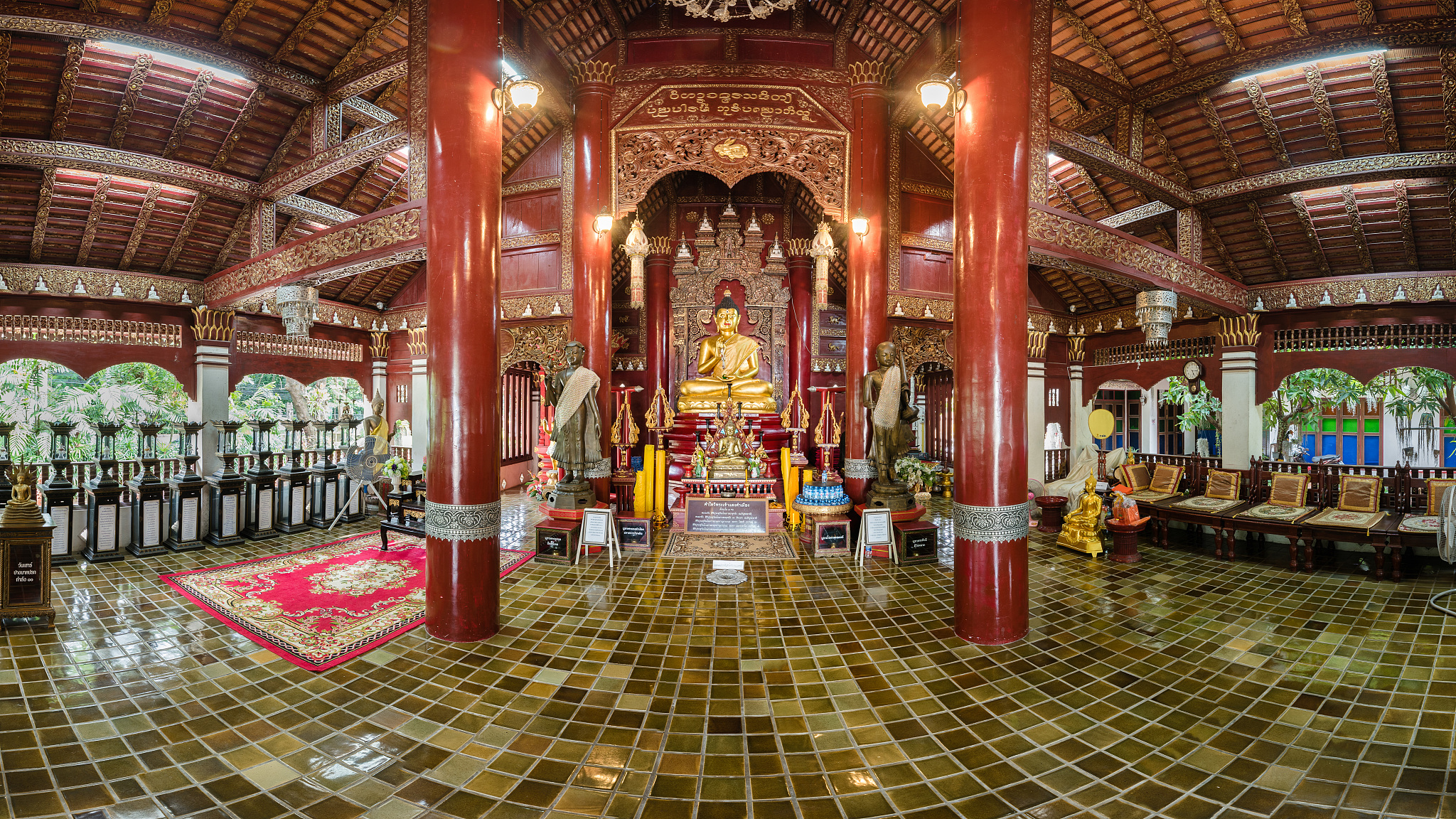 wat pan sao, a small and peaceful temple with a rich history.
