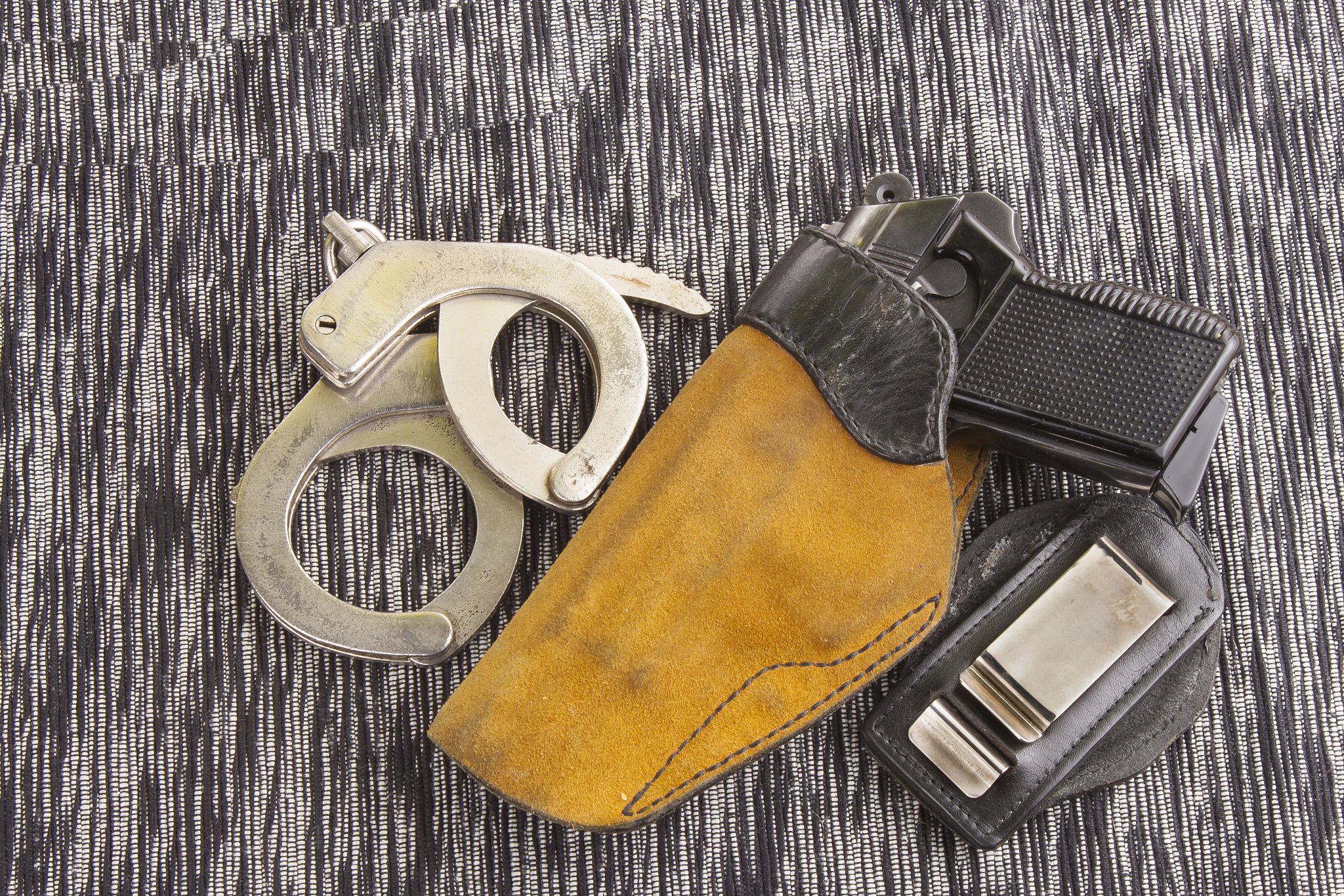 Handmade Leather Gun Belt for Men - Retro Western Style