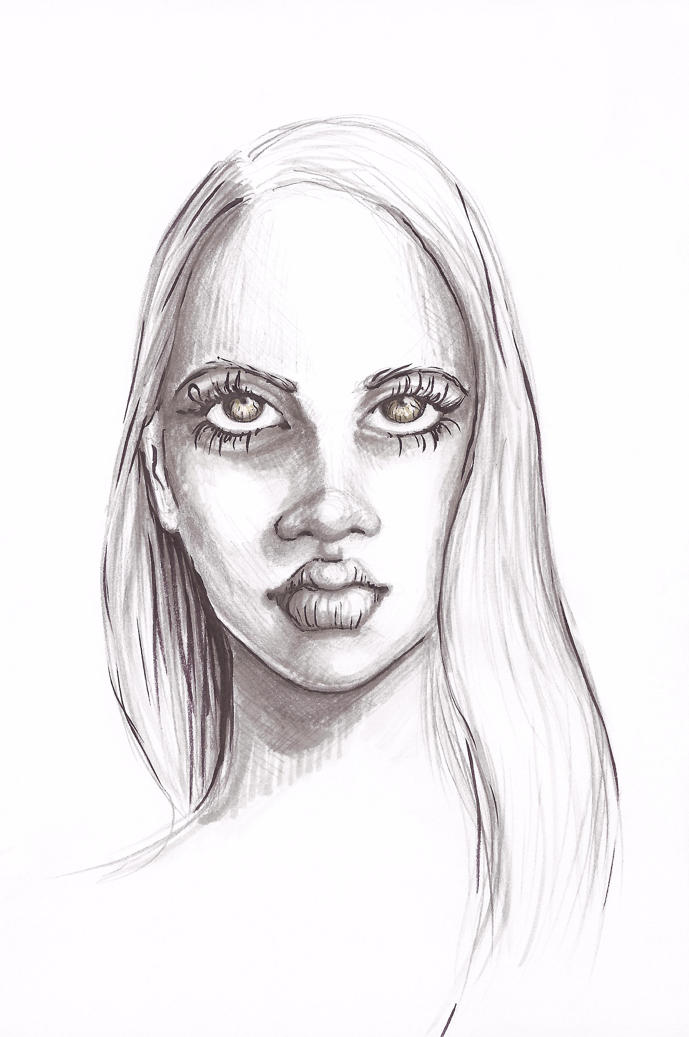 写一段擅长绘画素描初三女生自我介绍