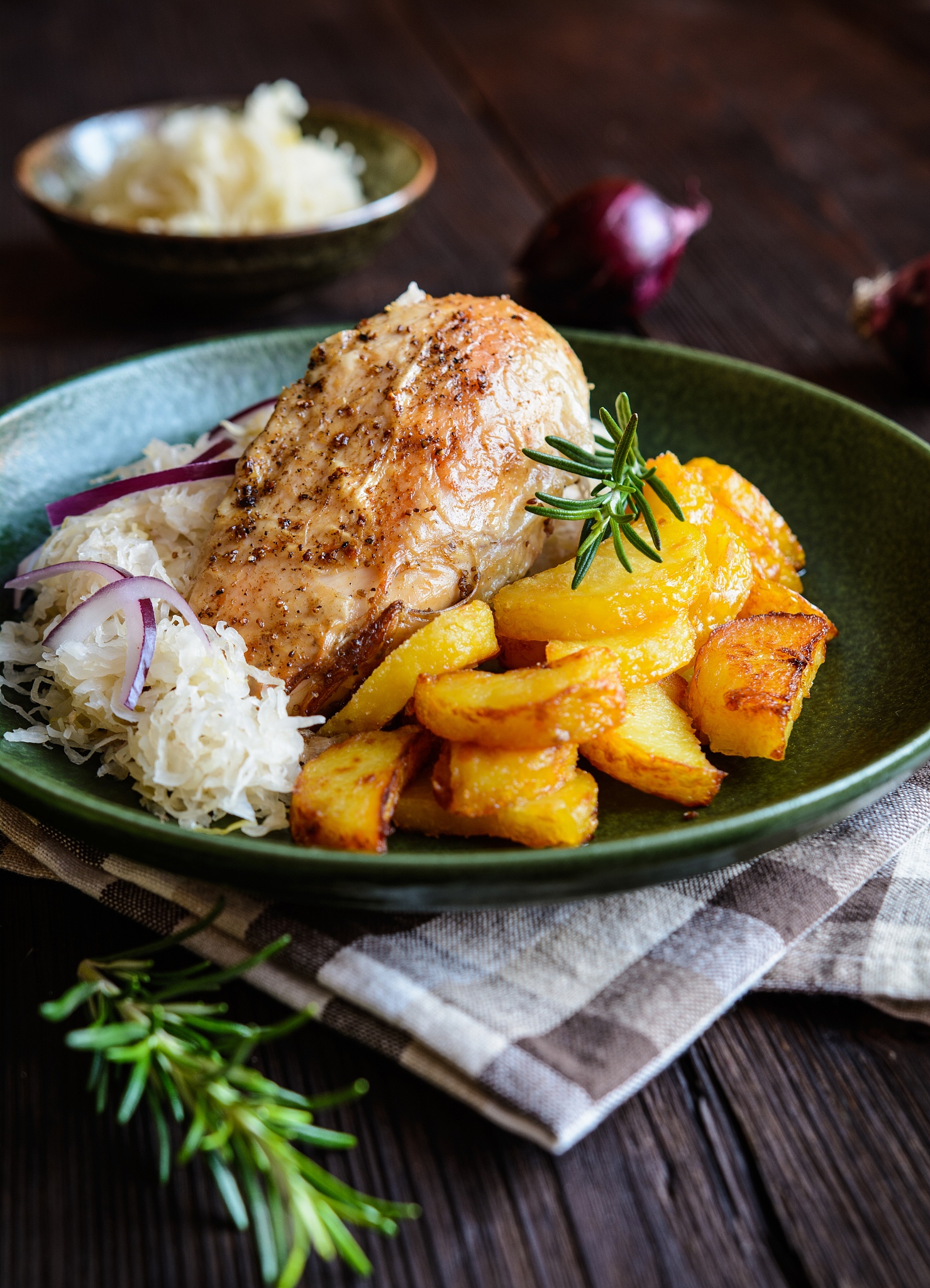 蒸烤一体机安装需要预留上下水管吗？