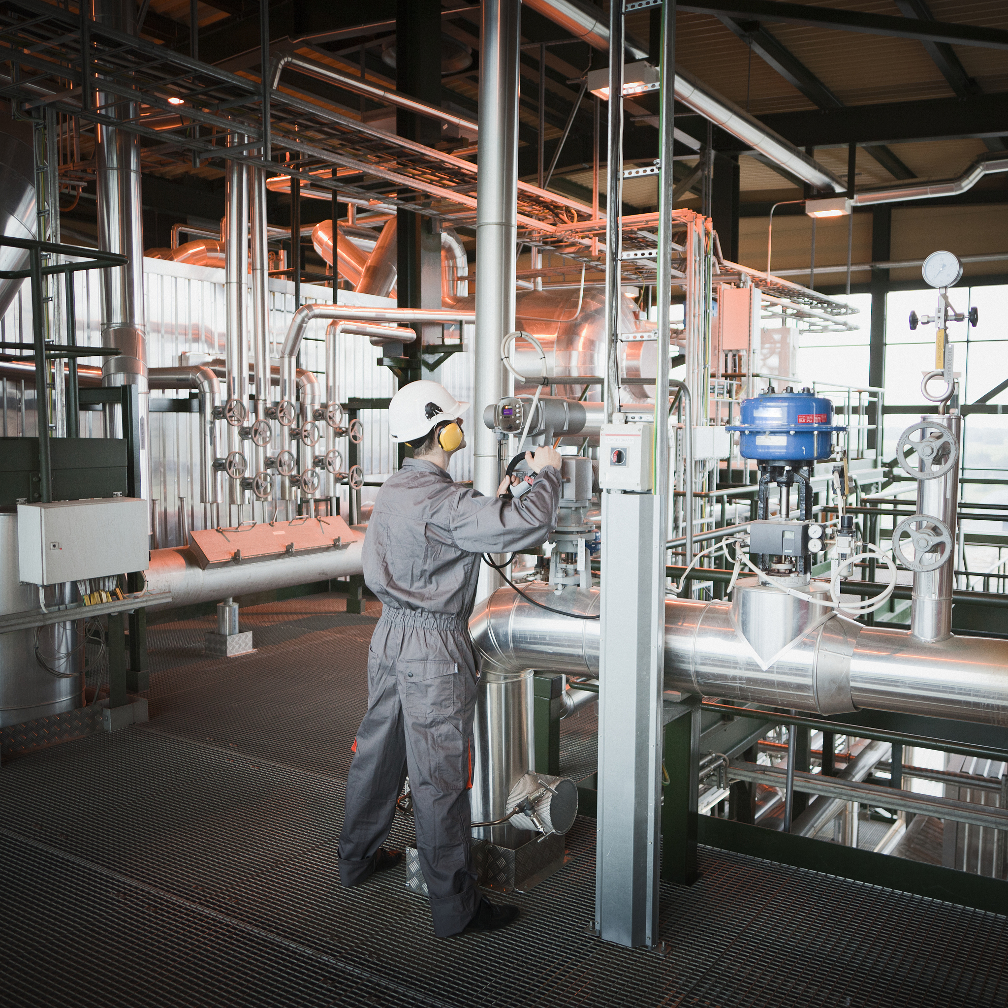 四川南玻公司生产管理优化建议及社会责任分析