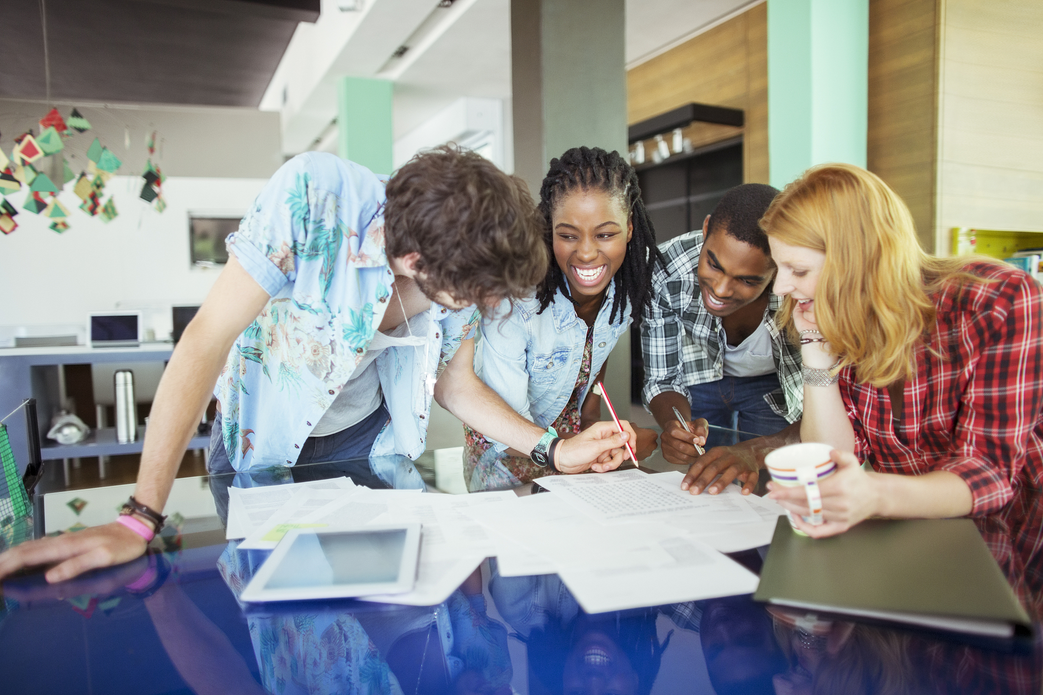 Farewell Party Ideas for a High School Classmate Studying Abroad