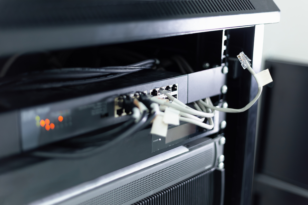 家用低功率服务器配置推荐：低功耗、小型化设计