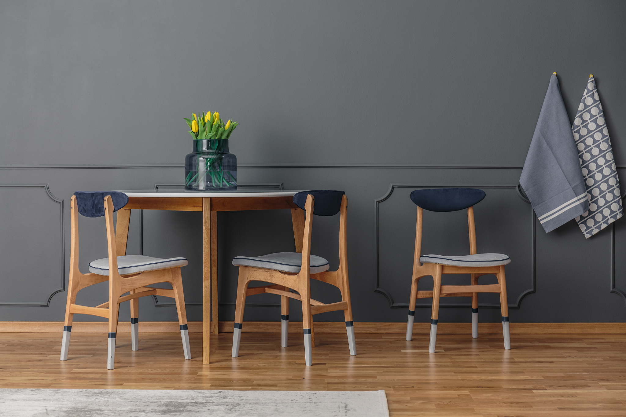 grey wall in dining room