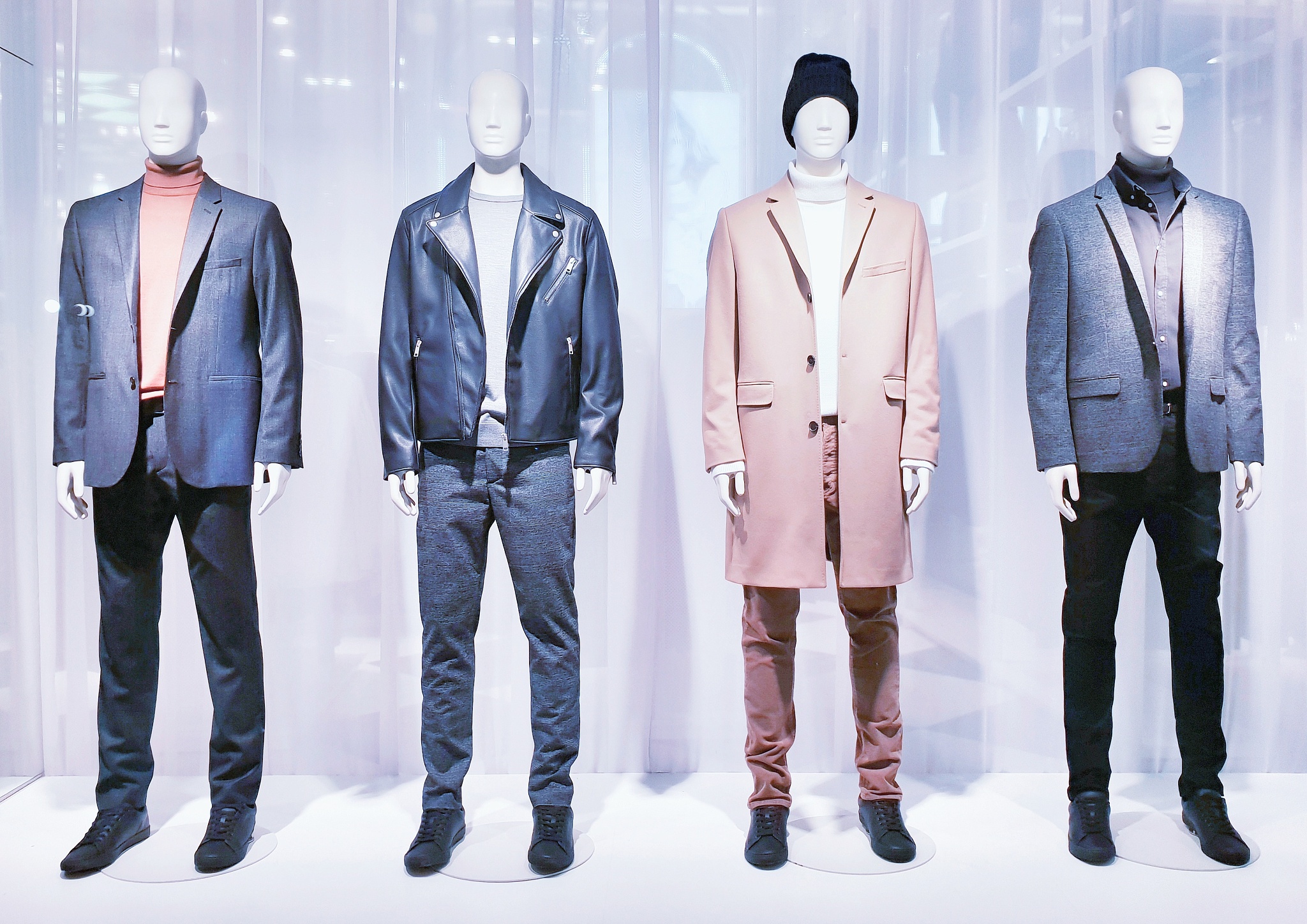 男生学服装模特专业好吗 有没有前途