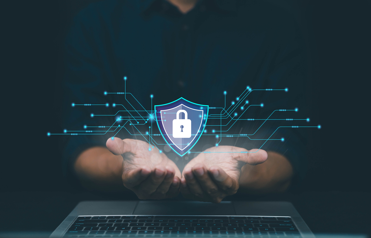 根据《中华人民共和国人民警察法》第6条的规定人民警察应当依法履行监督管理计算机信息系统的安全保卫工作的职责。即此而言正在从事公共信息网络安全监察工作的人民警察当称之为网络警察帮我用150字详细描述