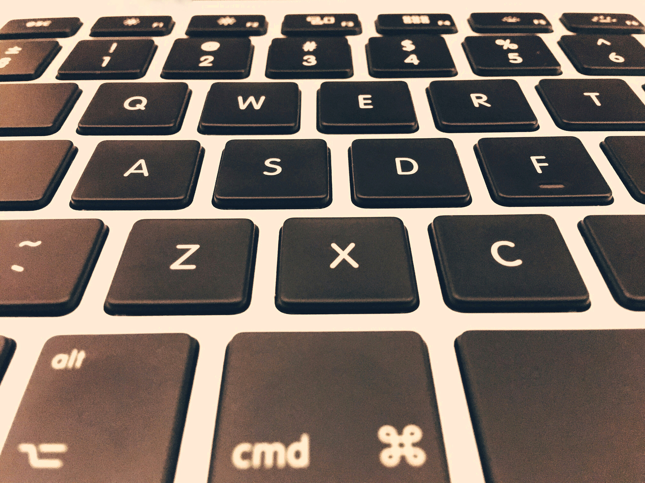 我的mac外接键盘锁屏快捷键失效了内置键盘有效可能是什么原因