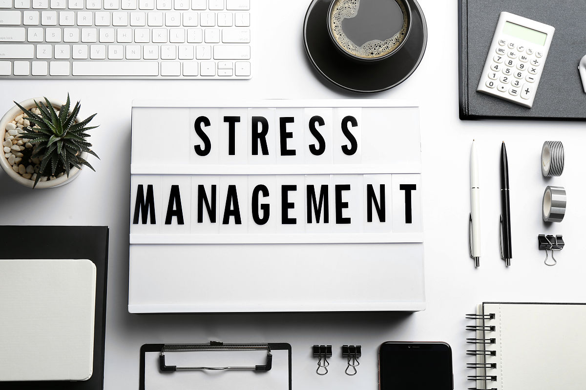 完美型人格的缺点：压力、自卑、社交困难和更多