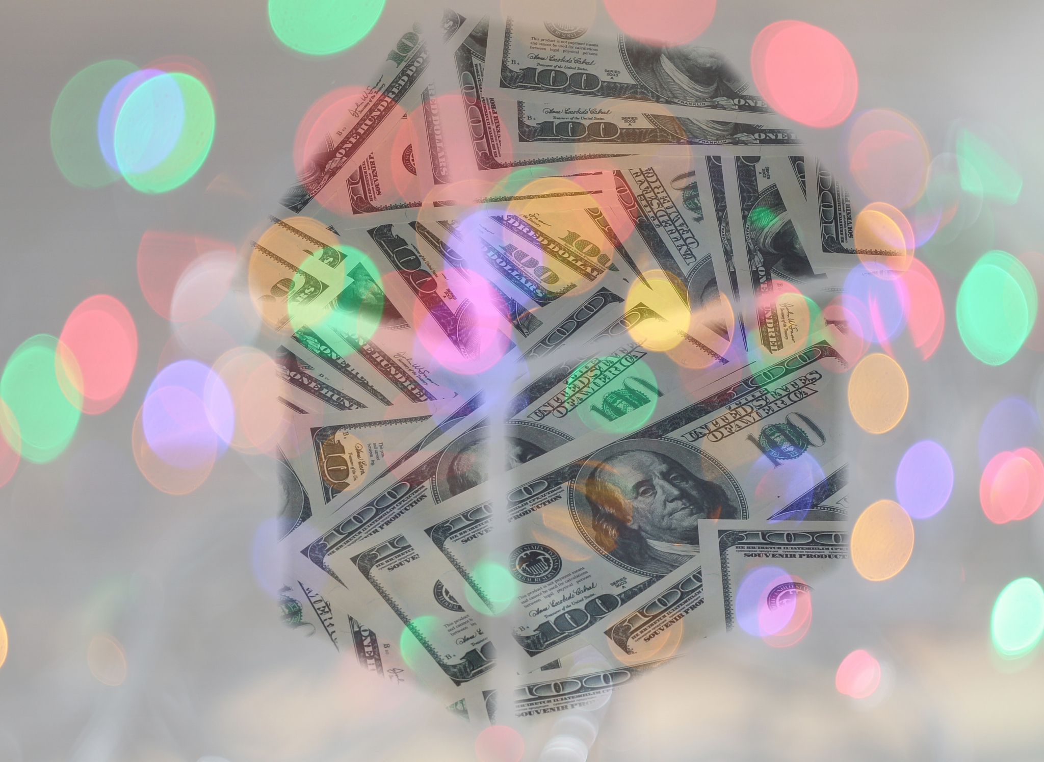 以高中英语的水平并用第一人称以一般将来时回答How can you spend your money if you are rich不少于120个单词