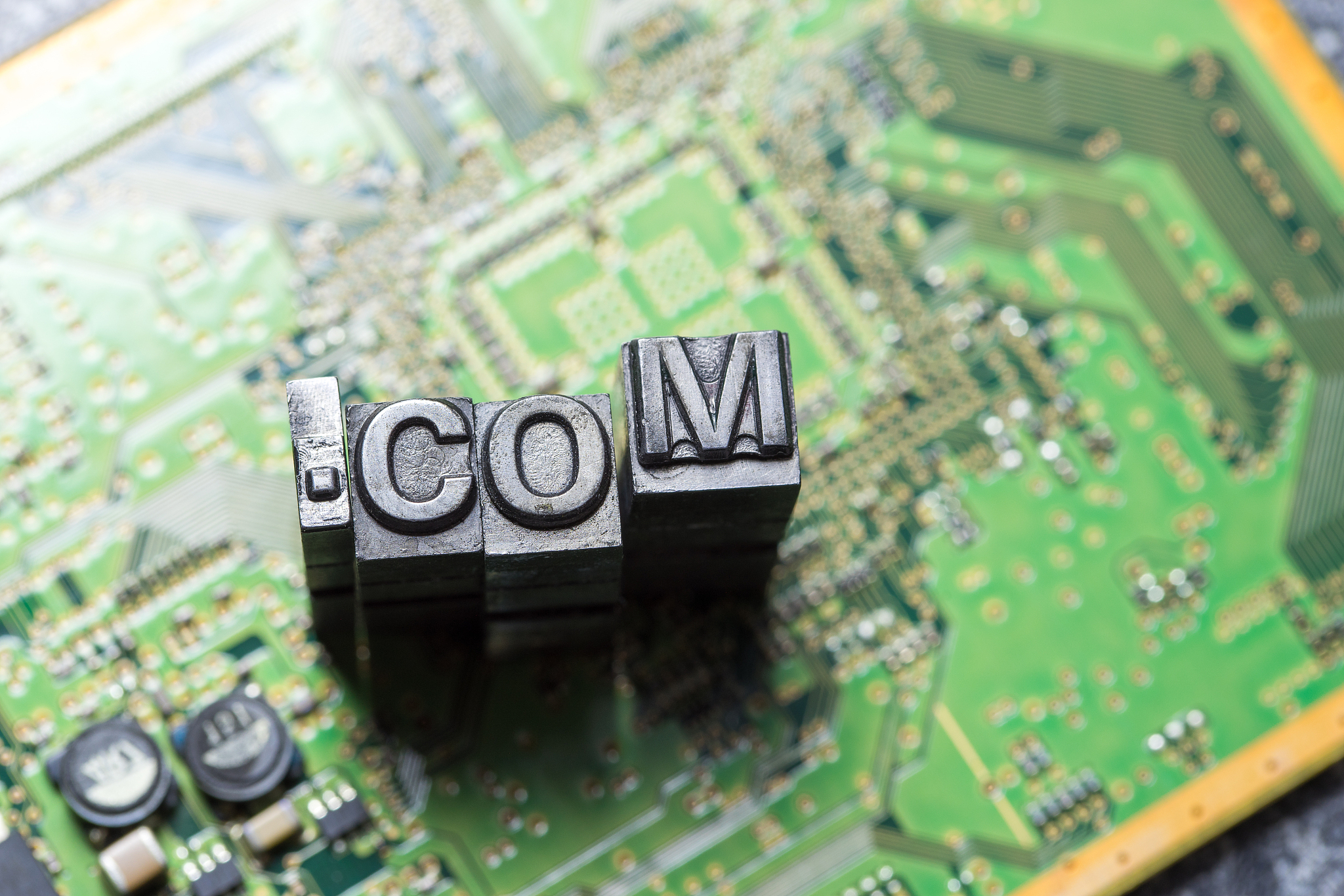 电子邮件原始消息头分析: 发送者、服务器信息解读