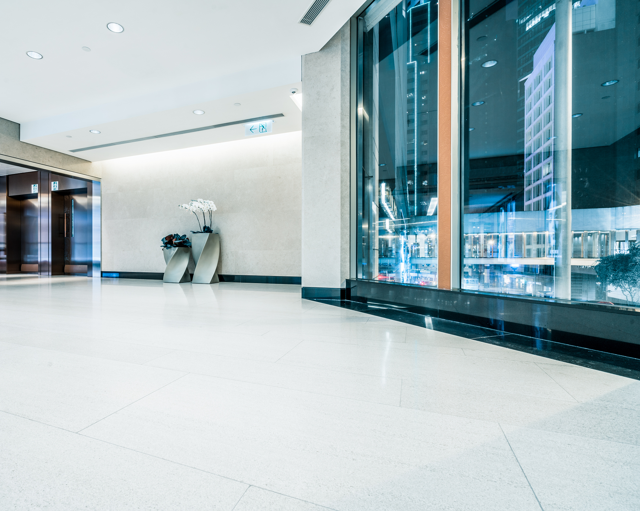 empty shopping mall