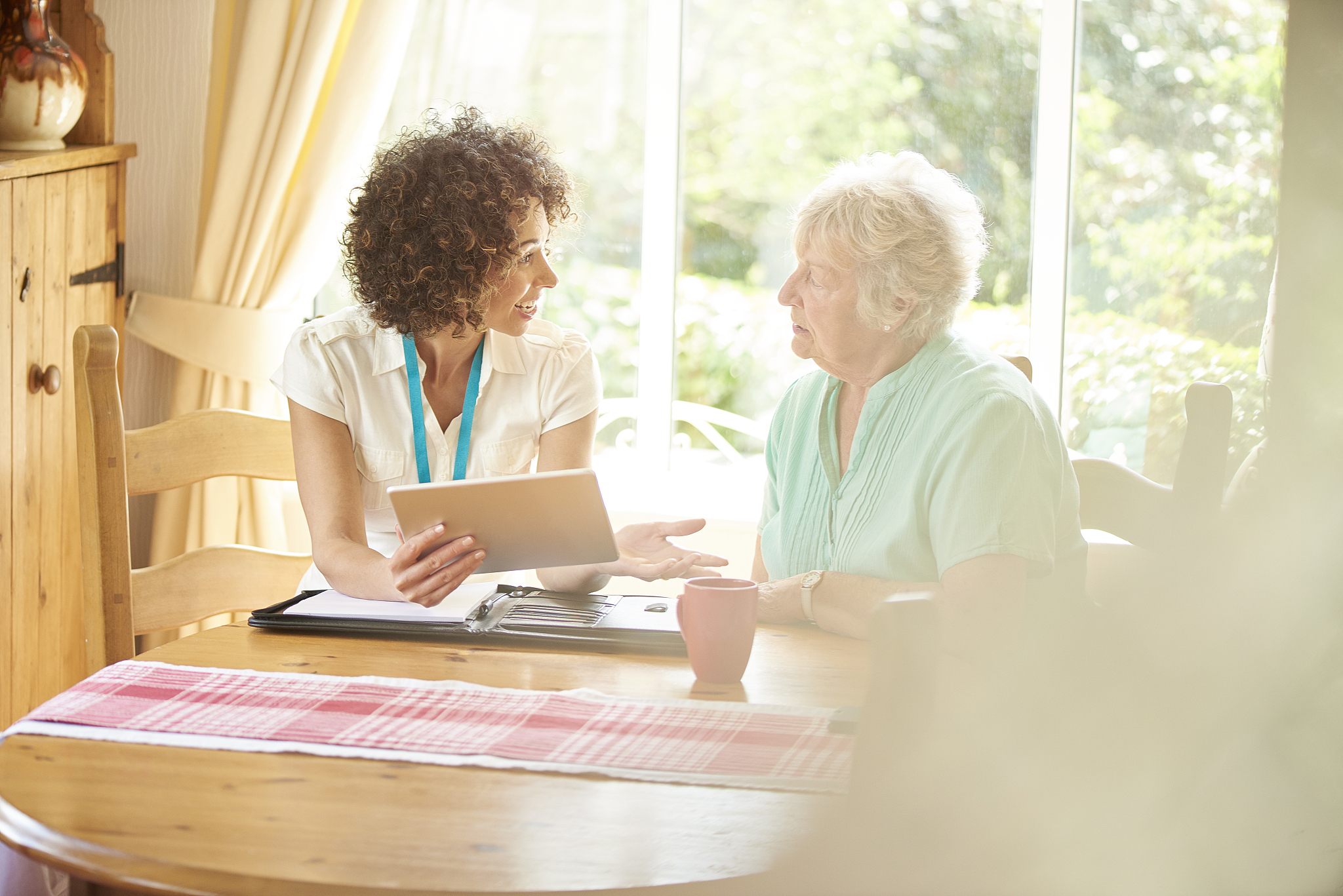 专家问卷法在商业银行房地产项目资金封闭管理指标权重确定中的应用