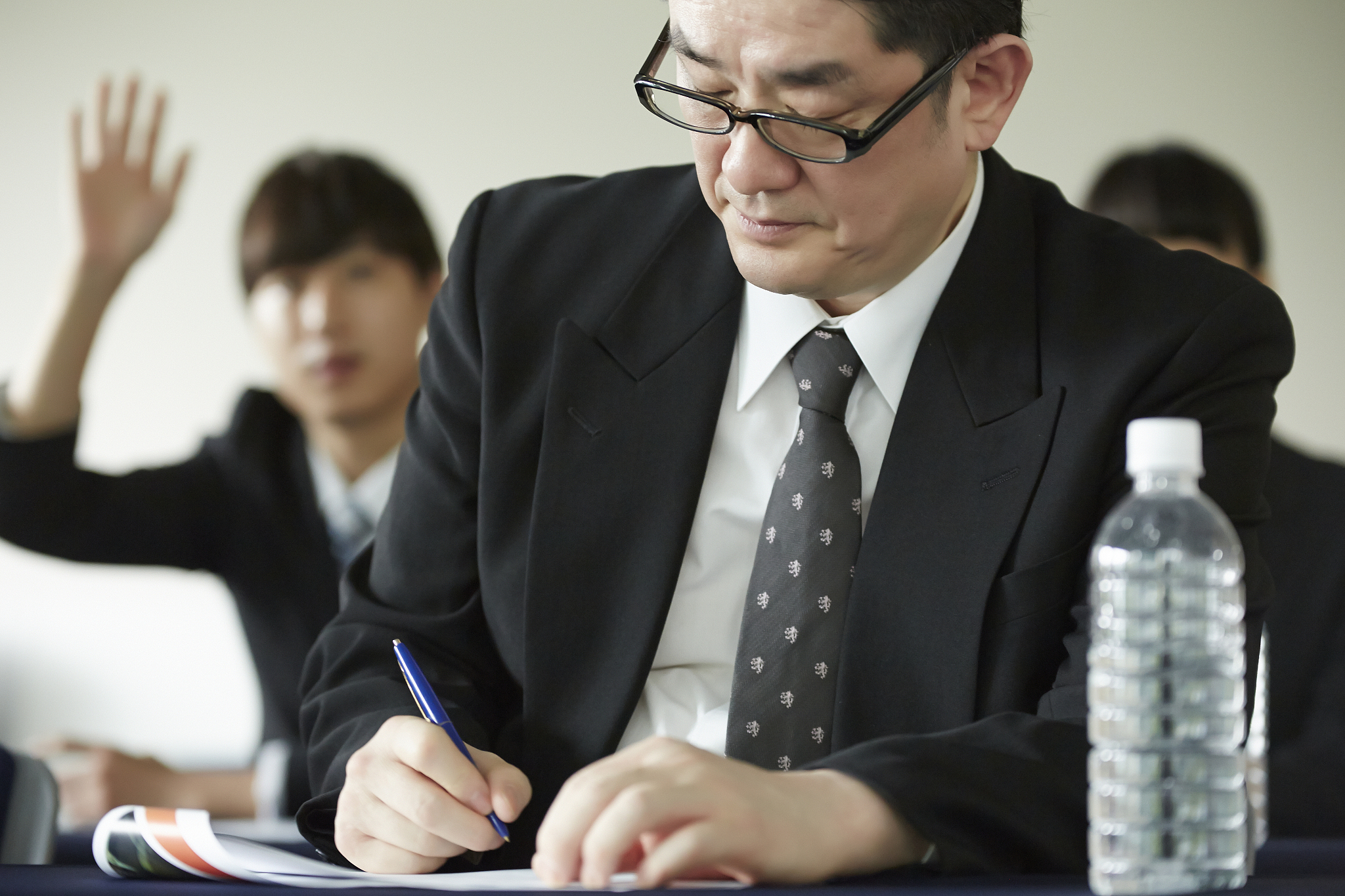 男人不接视频什么情况，