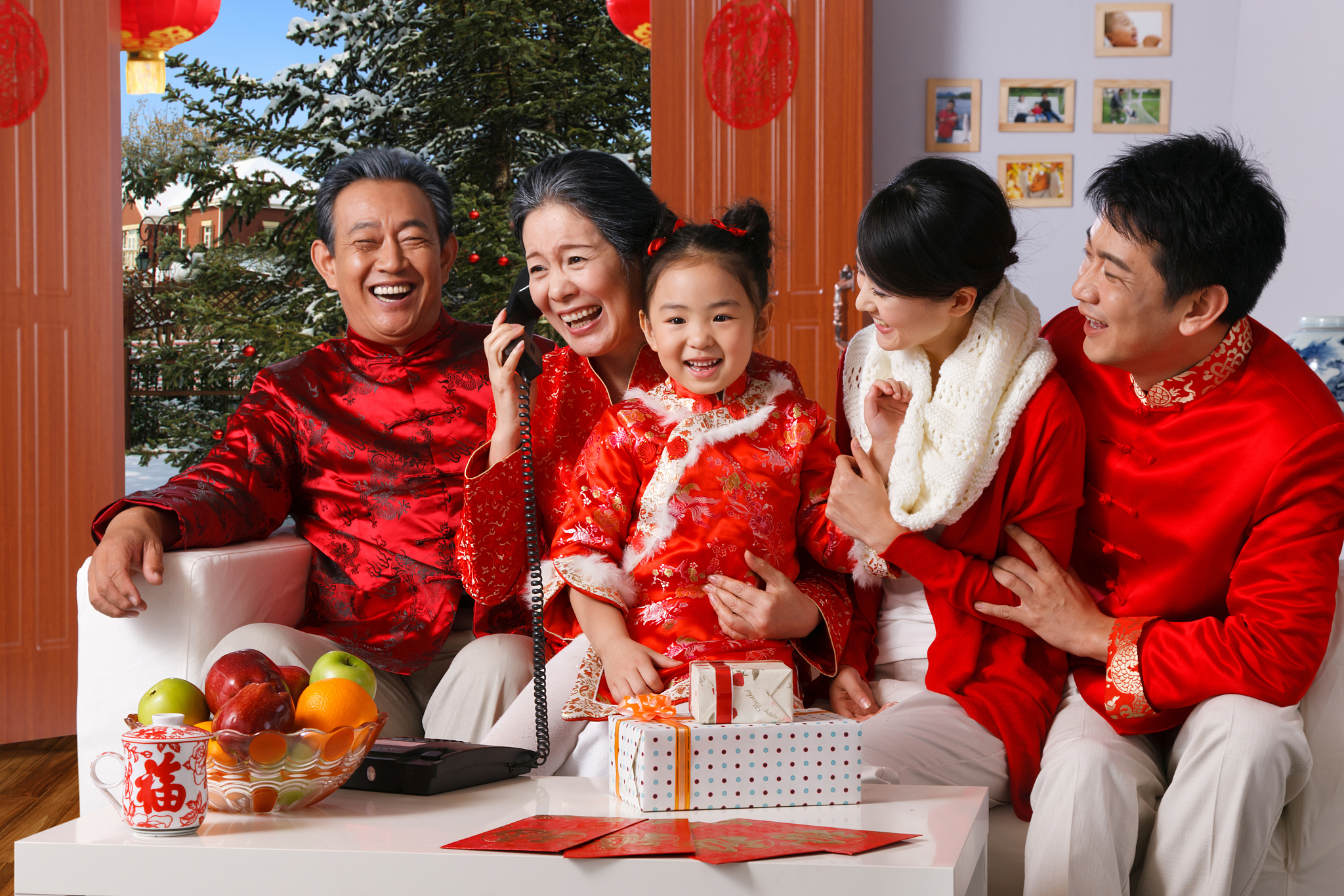 特殊春节：在家过年的温暖与欢乐