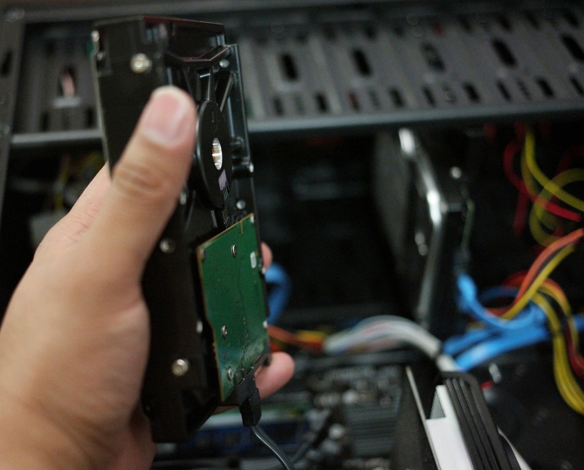 安装电脑主机的详细过程