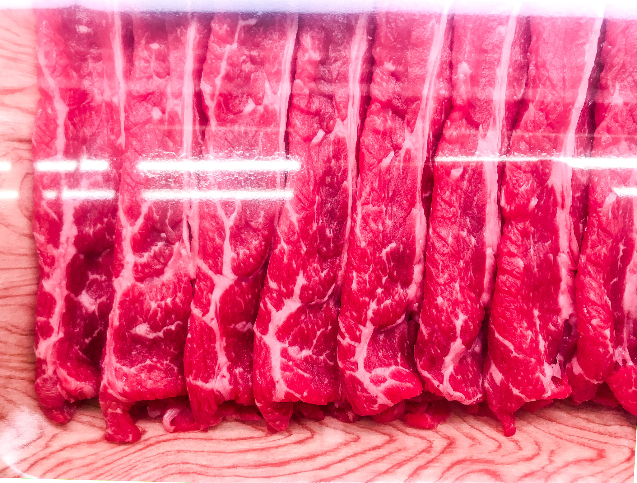 人工合成肥牛 vs 天然肥牛：如何选择更健康的牛肉？