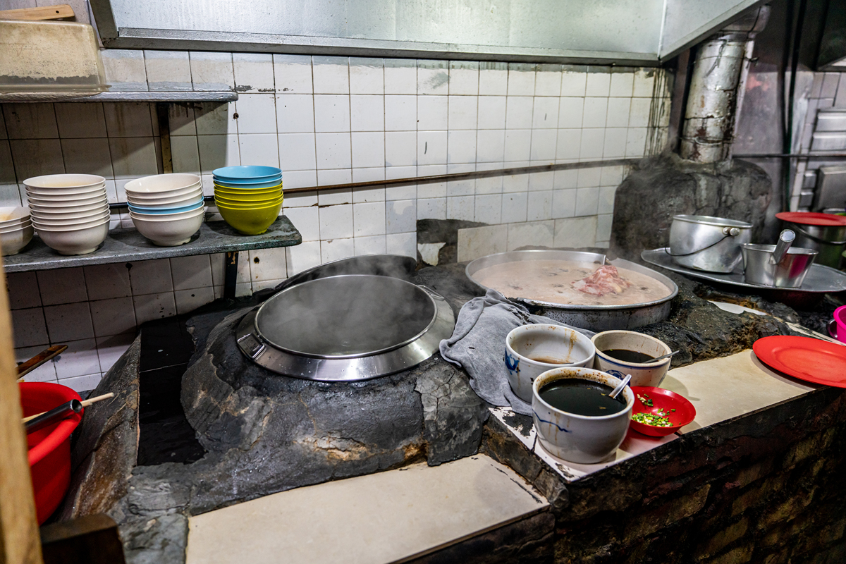 回笼炕 vs 普通炕：为什么回笼炕更省柴更易烧？