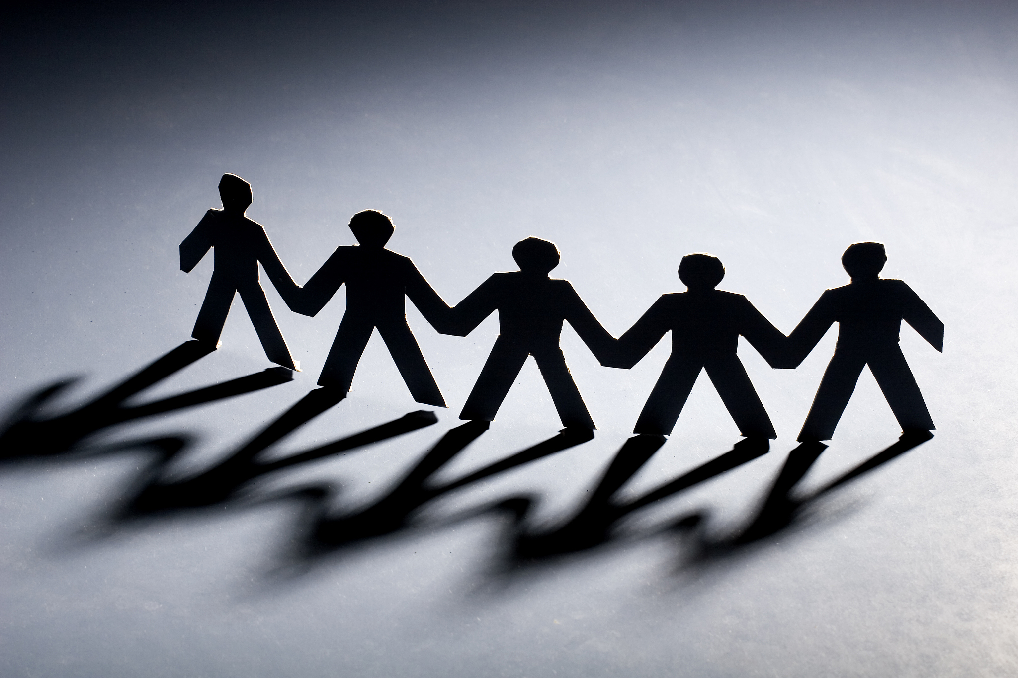 朋友被冷落怎么办？如何帮助他融入社交圈