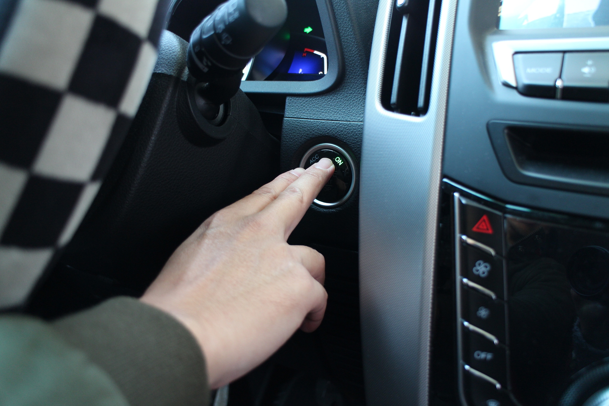 主动刹车、360环视、自适应巡航安装升级指南