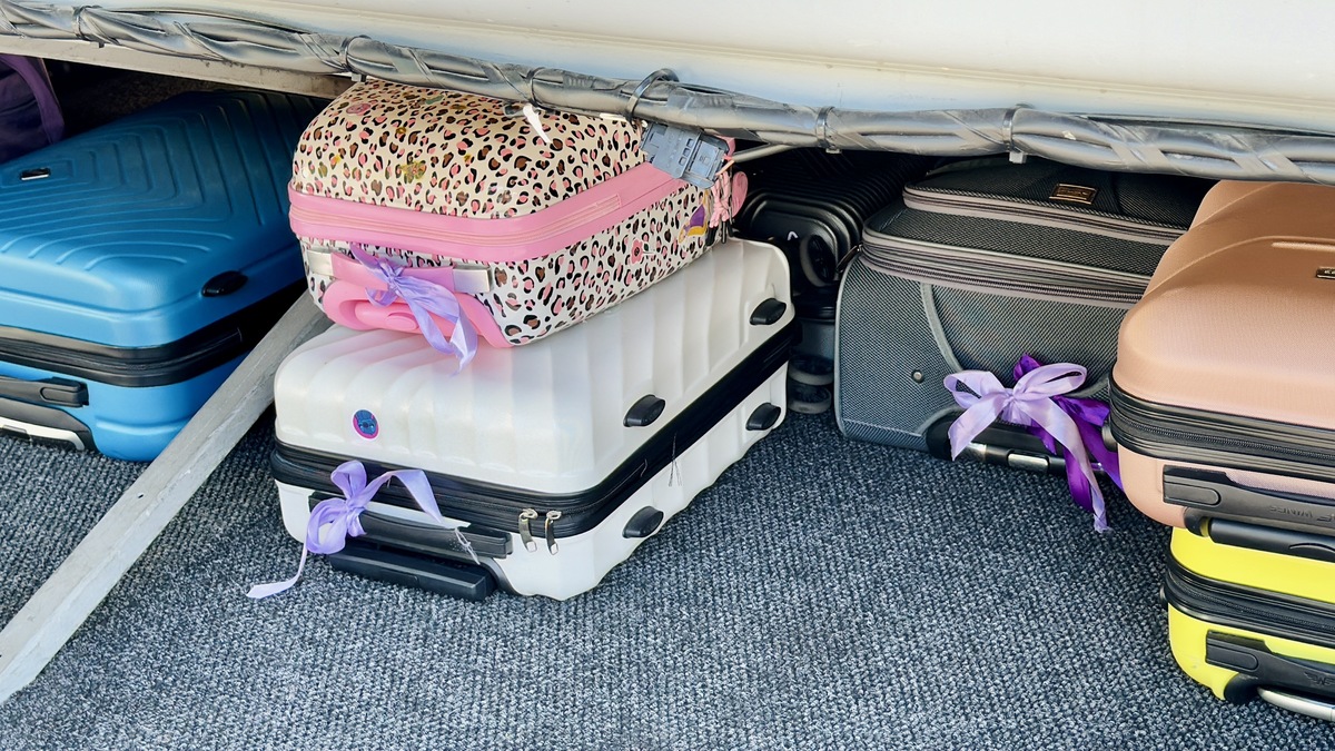 车载记忆棉扶手箱：开车族必备，舒适便捷，告别凌乱！