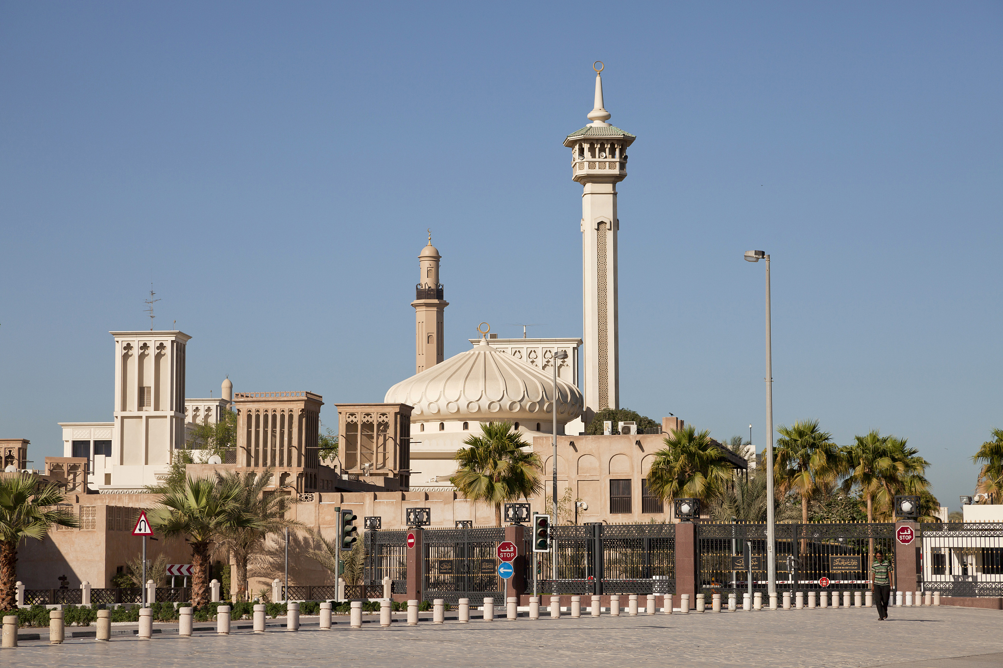 uae, dubai, al bastakiya district with bastakiya mosque