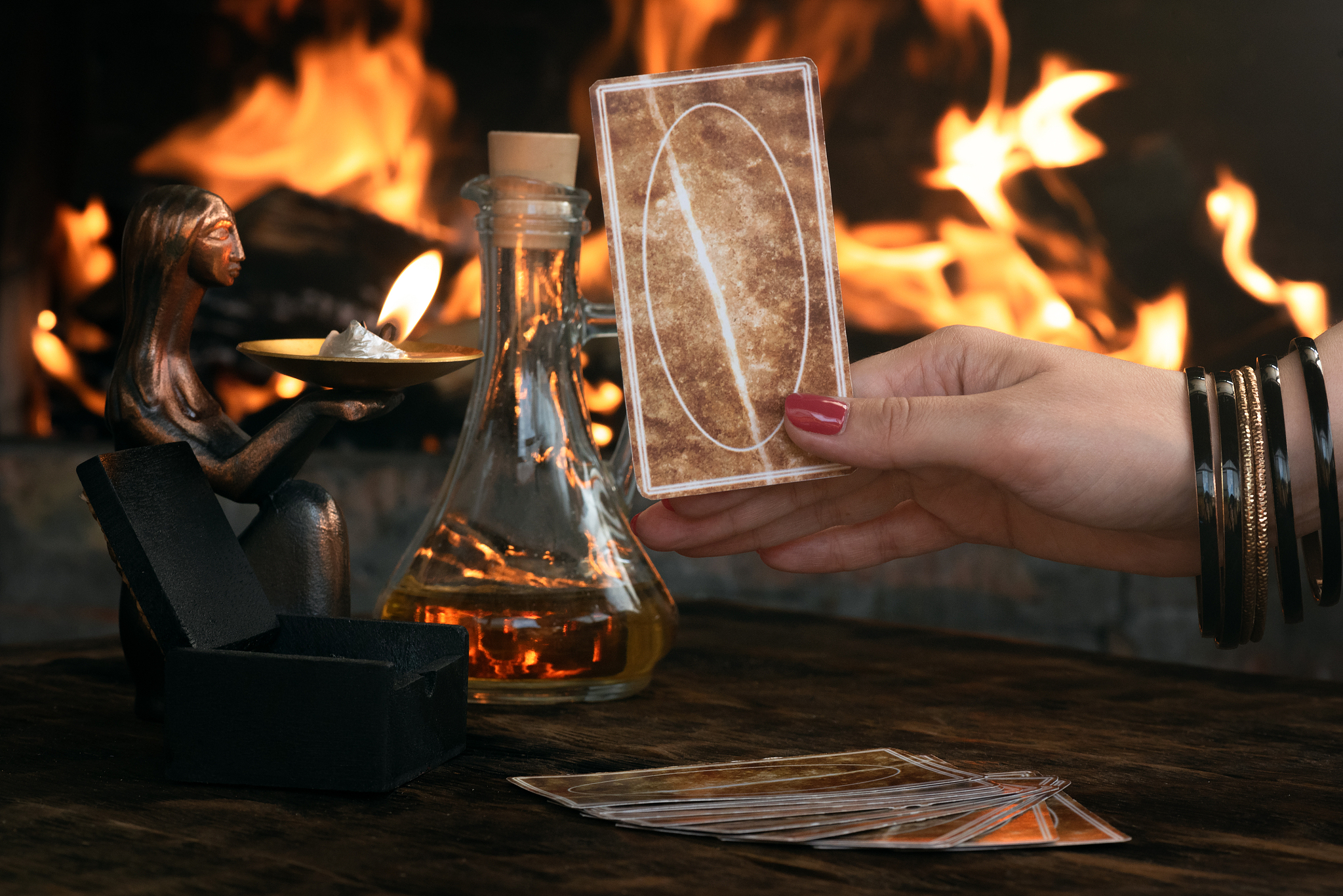 你是一个资深的占卜师并且很会塔罗牌占卜现在我的问题是我最近顺利吗数字是25